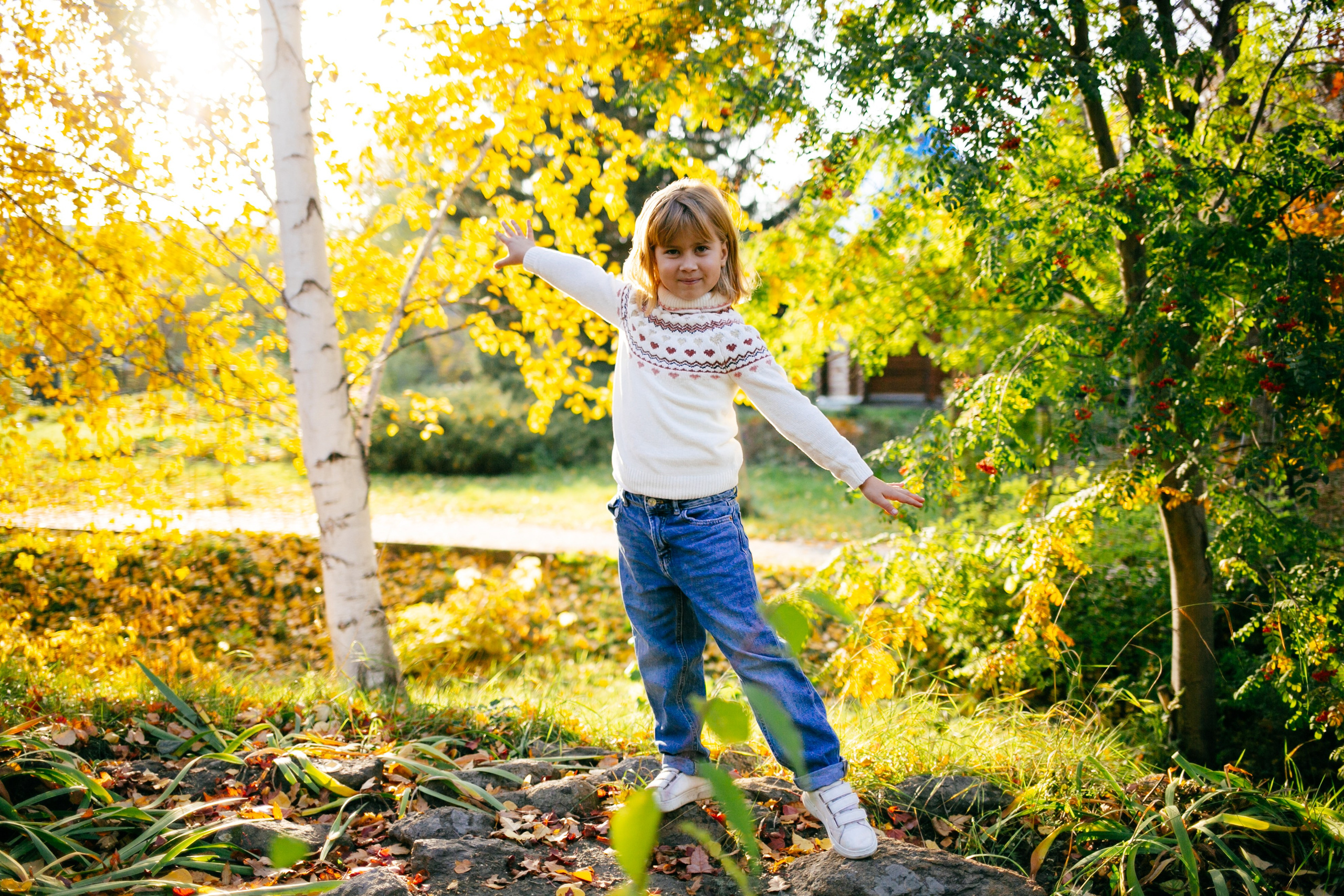 Юля, Анюта, Есения