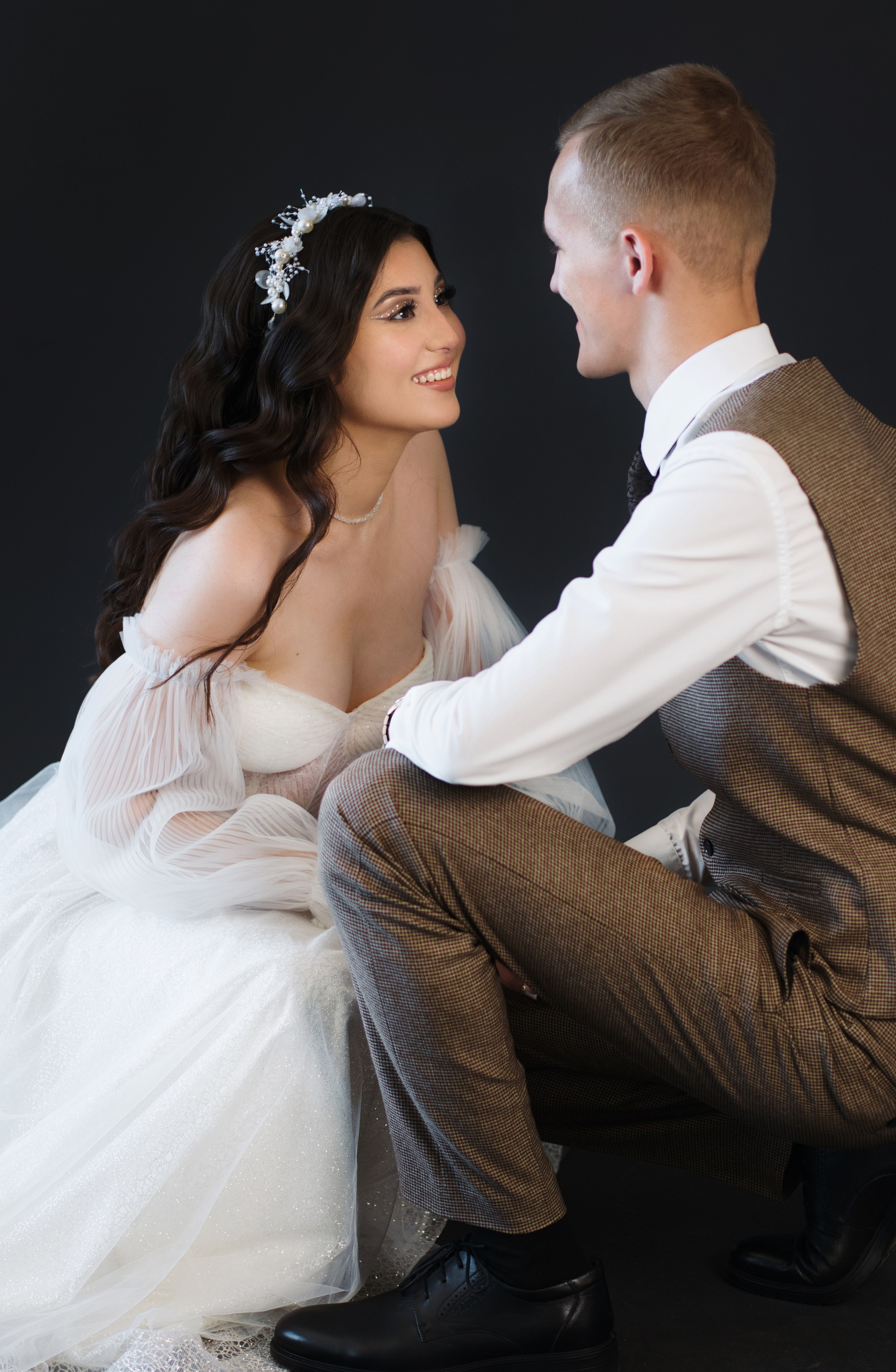 Константин и Фарида 08.07.23. Студия КРУГ. Фото и видеосъемка, видеомонтаж