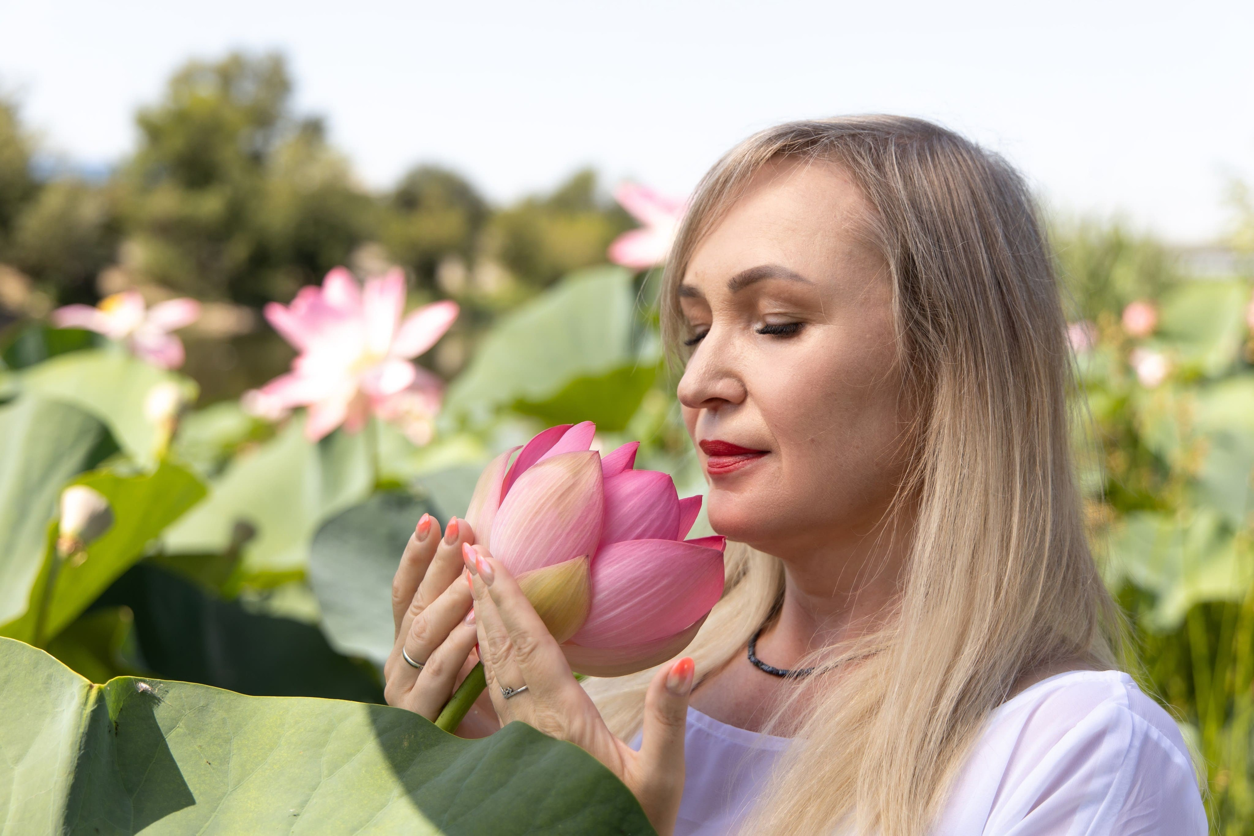 Прогулочная фотосессия, лотосы. Астрахань.