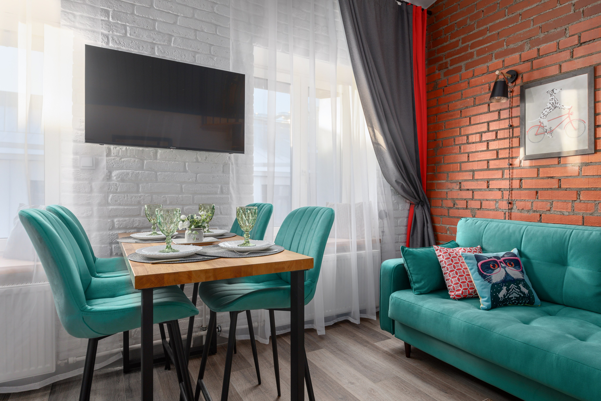 Студия, Полтавская ул