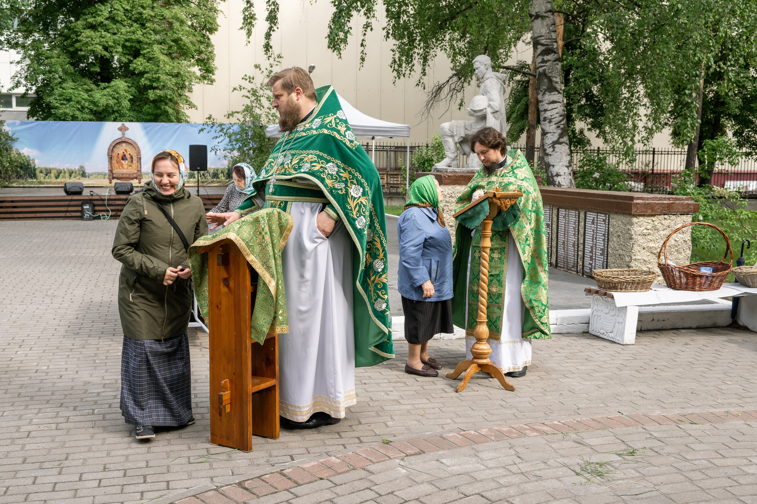Престольный праздник в храме Троицы Живоначальной. Фотограф Москва/Подмосковье