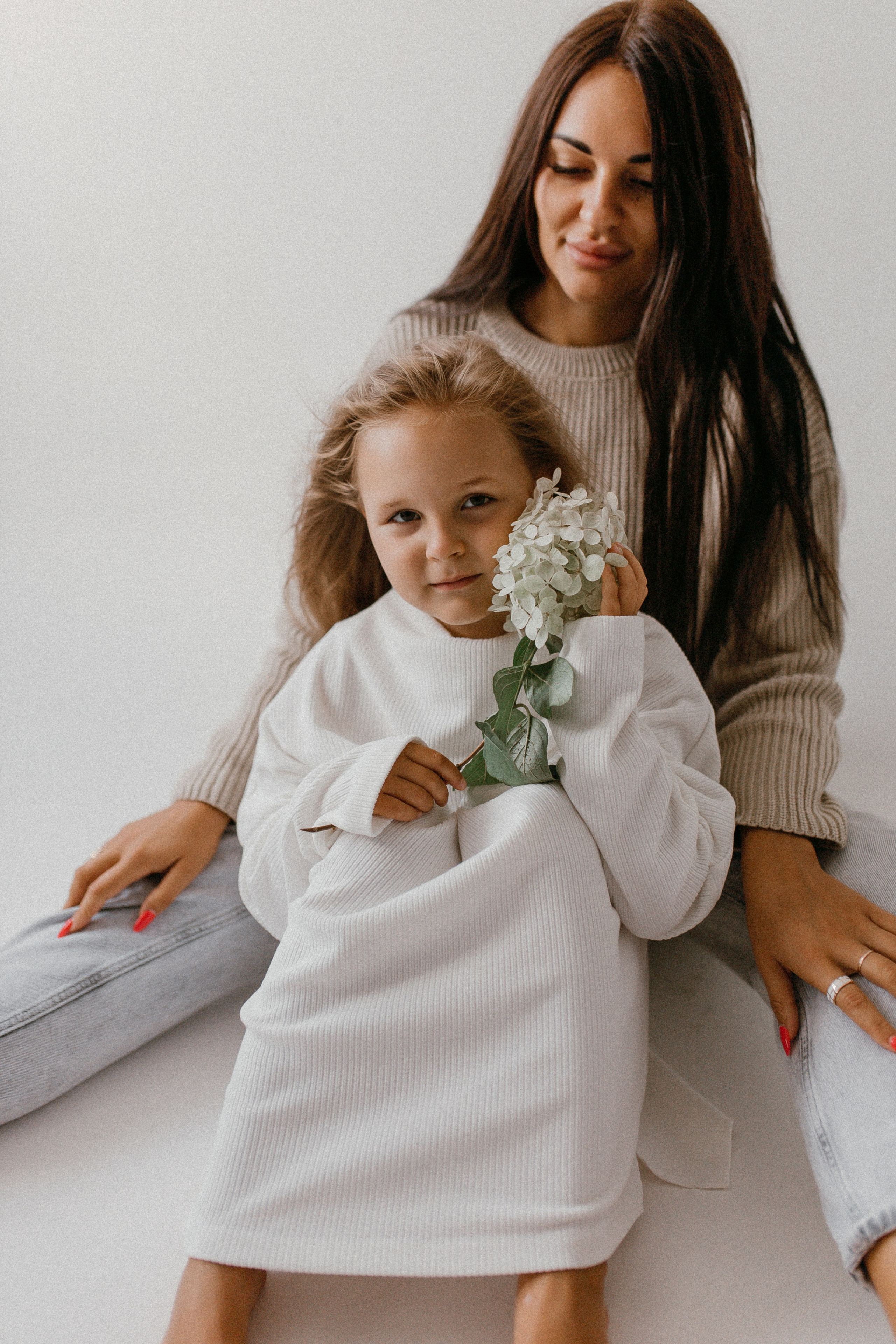 Есения и мама. Семейный фотограф Губкин/Старый Оскол