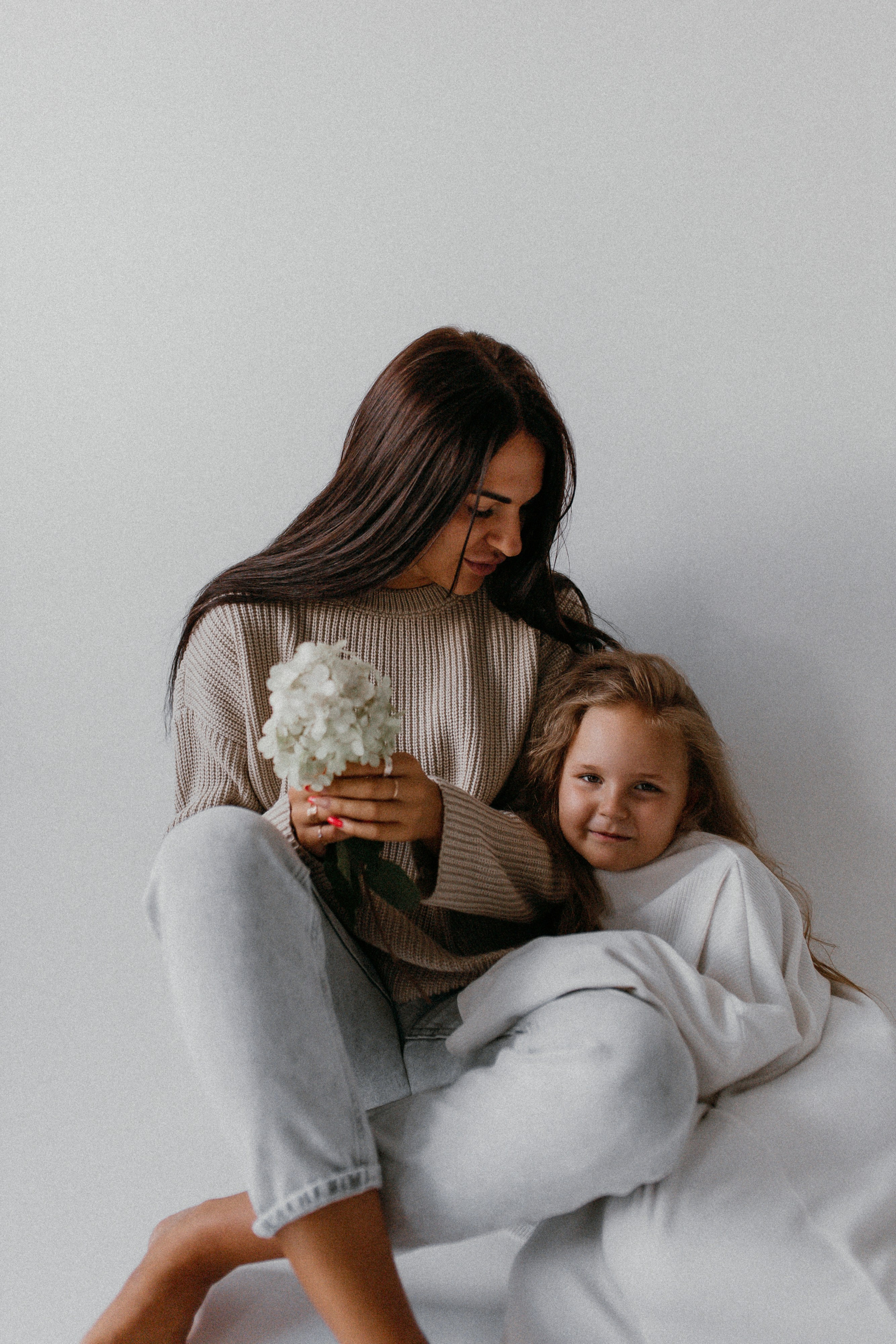 Есения и мама. Семейный фотограф Губкин/Старый Оскол