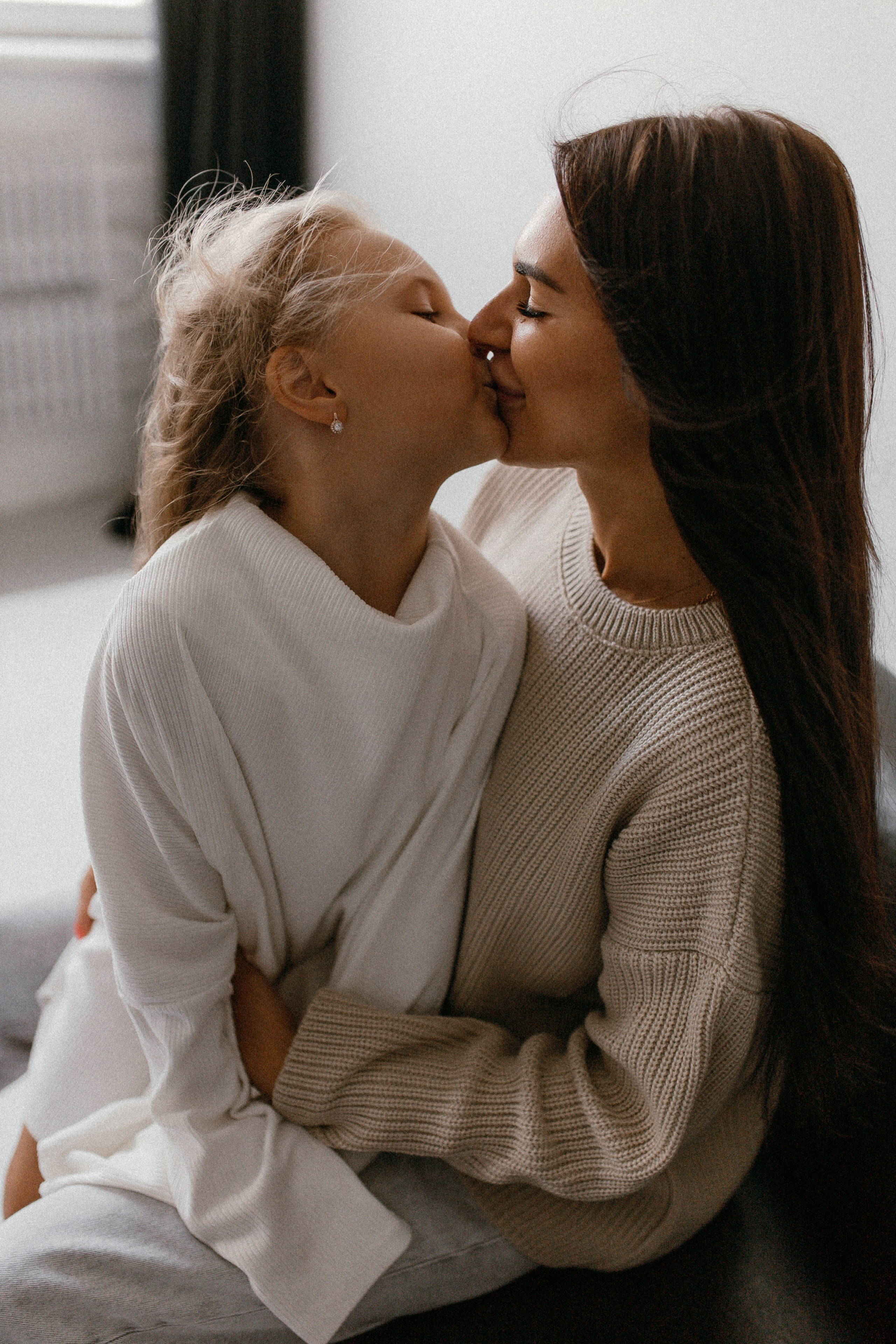 Есения и мама. Семейный фотограф Губкин/Старый Оскол