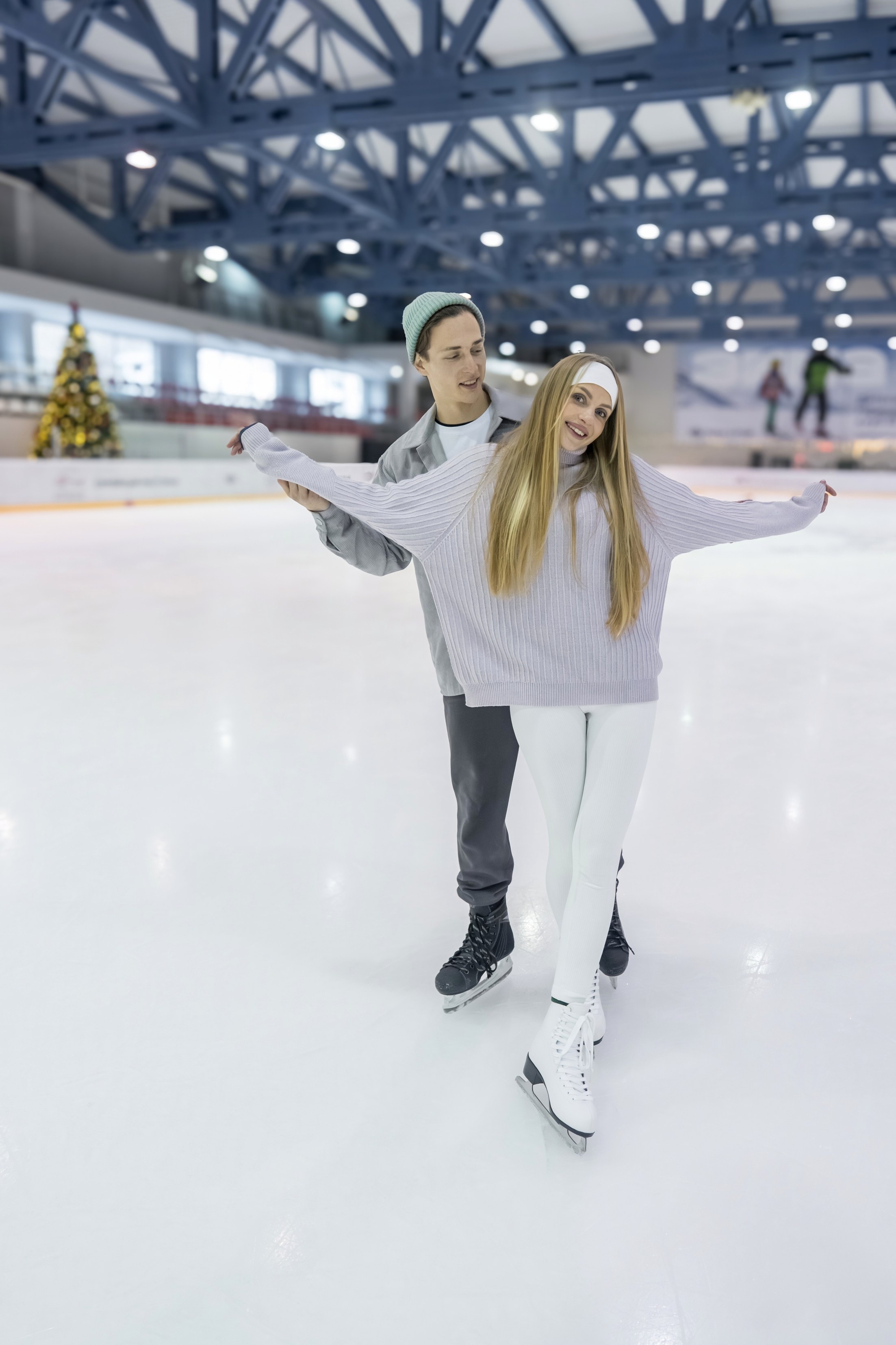 Контент съемка на катке для курорта Роза Хутор. Репортажный фотограф в Красной Поляне и Сочи Павлюченко Екатерина