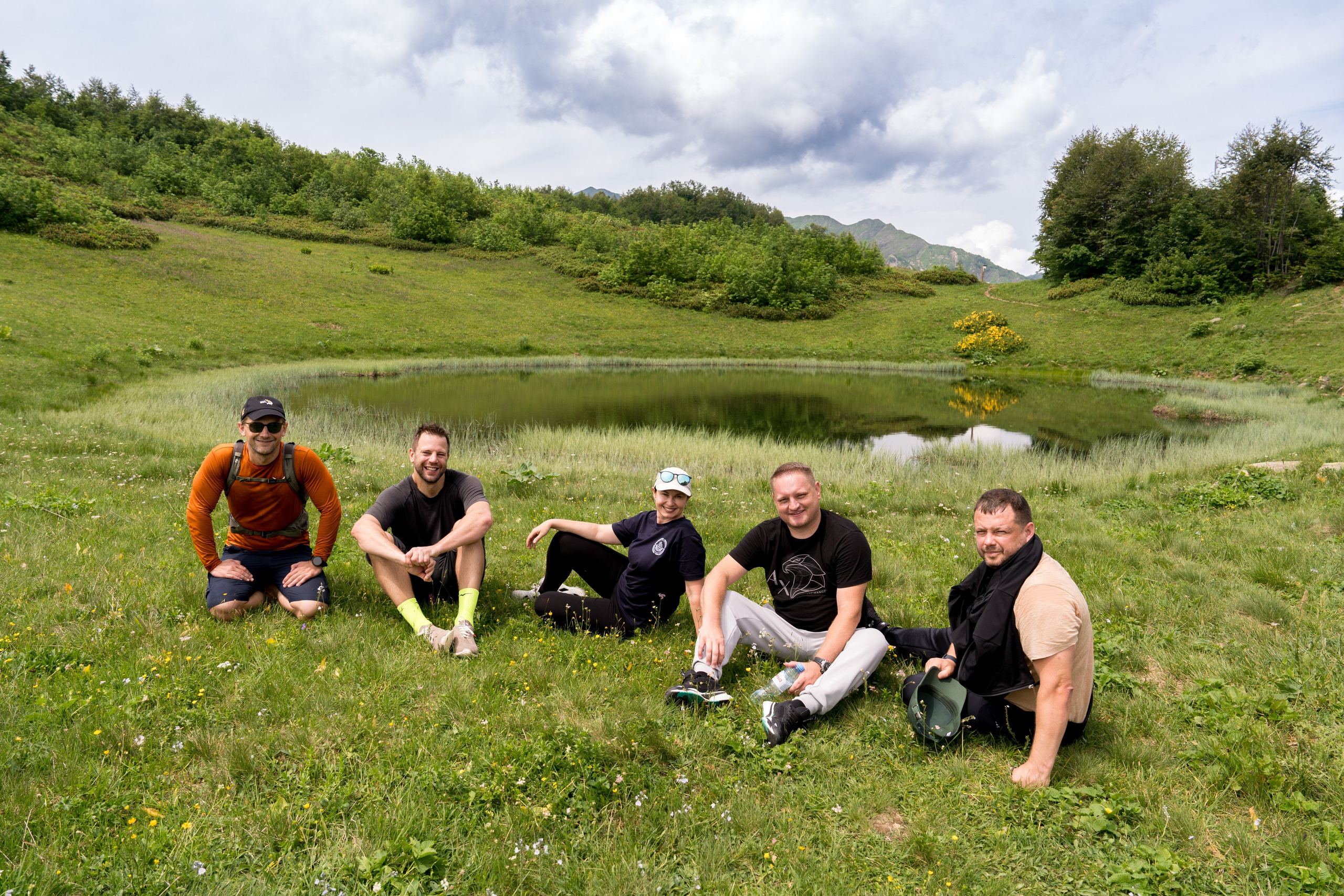 MICE мероприятие для компании «Доставка морем»: хайкинг к Ачипсинским водопадам. Репортажный фотограф в Красной Поляне и Сочи Павлюченко Екатерина