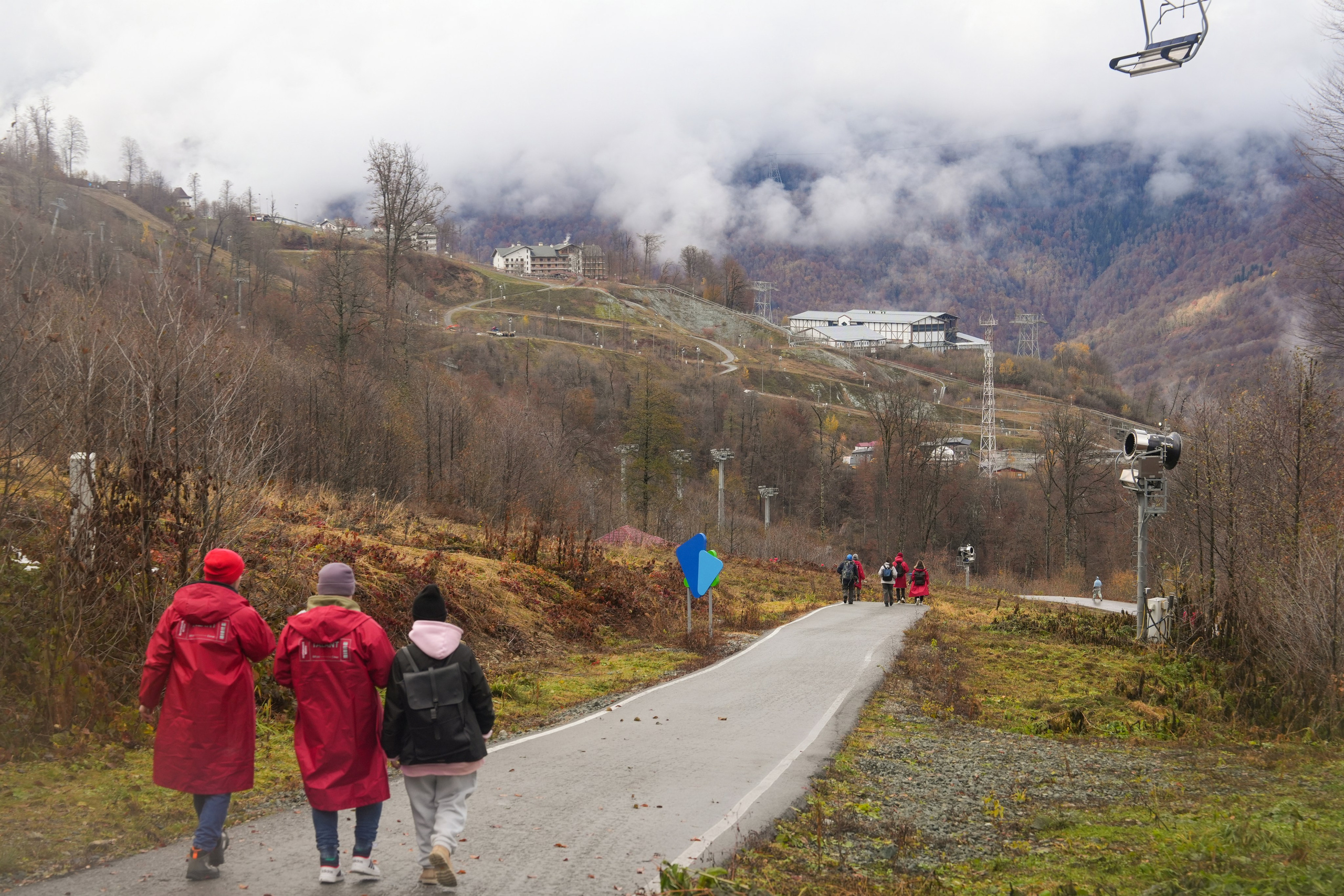 MICE мероприятие — хайкинг на курорте Роза Хутор. Репортажный фотограф в Красной Поляне и Сочи Павлюченко Екатерина
