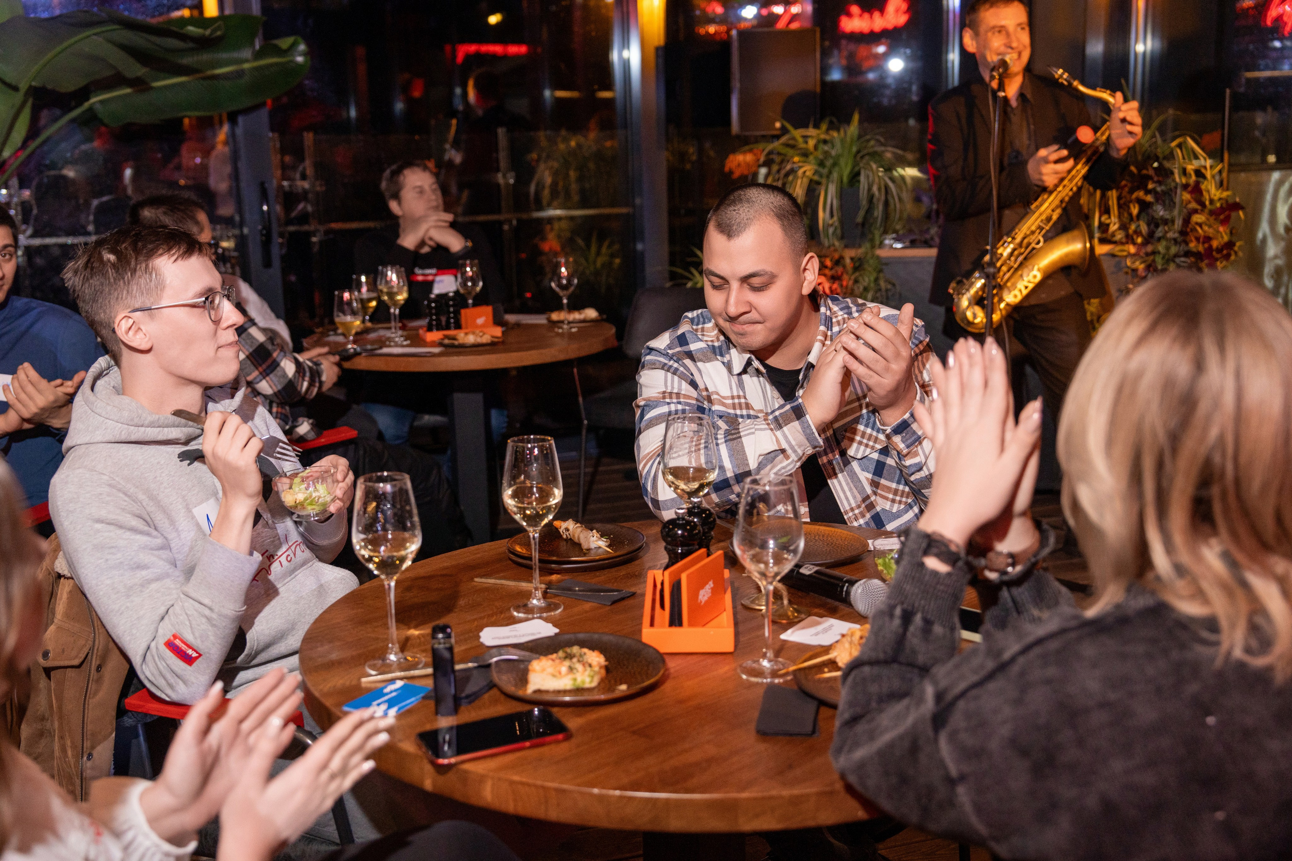 Вечернее мероприятие для компании «Мои инстурменты». Репортажный фотограф в Красной Поляне и Сочи Павлюченко Екатерина