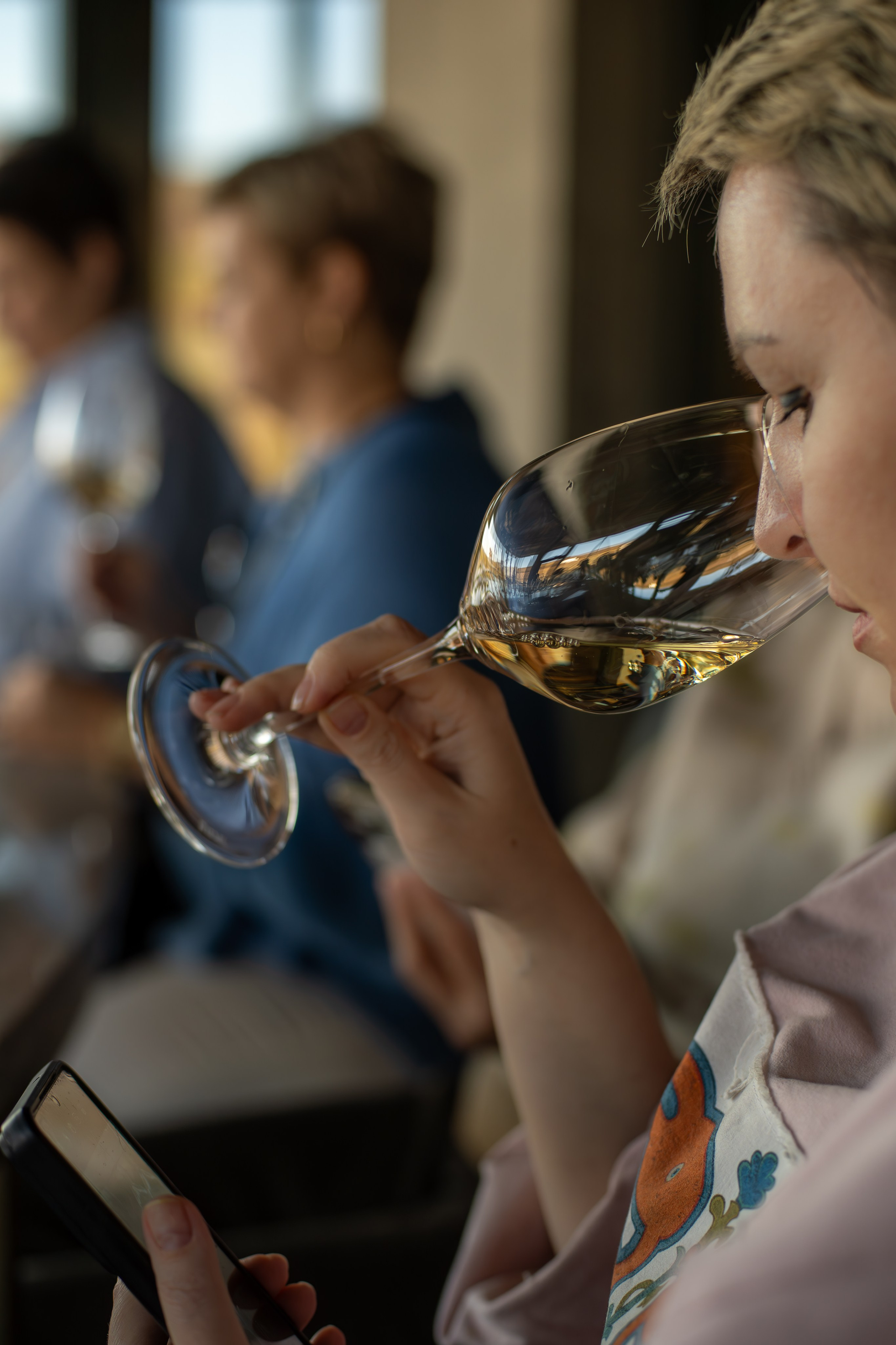 Литературная мастерская с Ольгой Шутовой в «Винотеррии». Репортажный фотограф в Красной Поляне и Сочи Павлюченко Екатерина