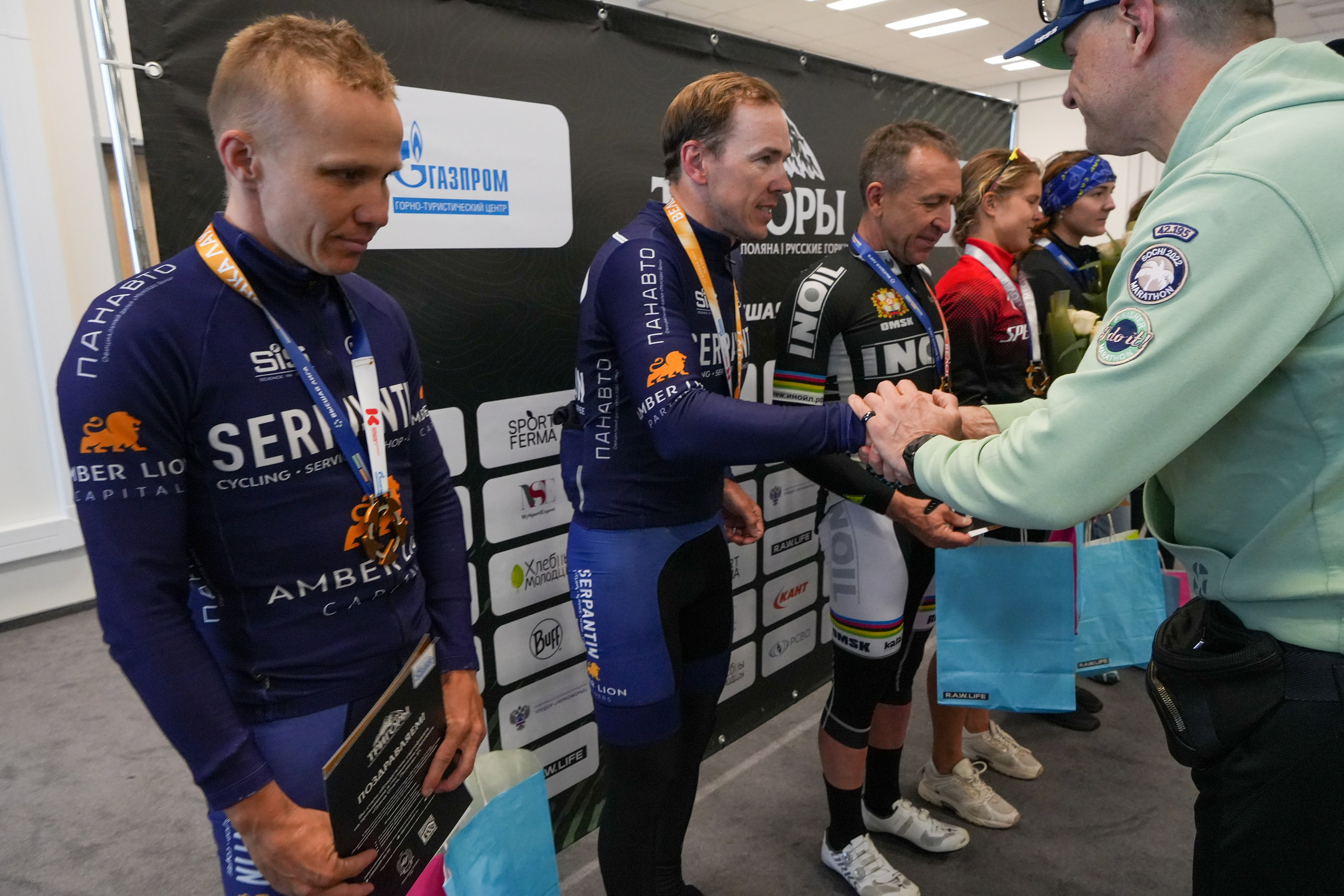 Велогонка «Три горы» на курортах горного кластера Красная Поляна. Репортажный фотограф в Красной Поляне и Сочи Павлюченко Екатерина