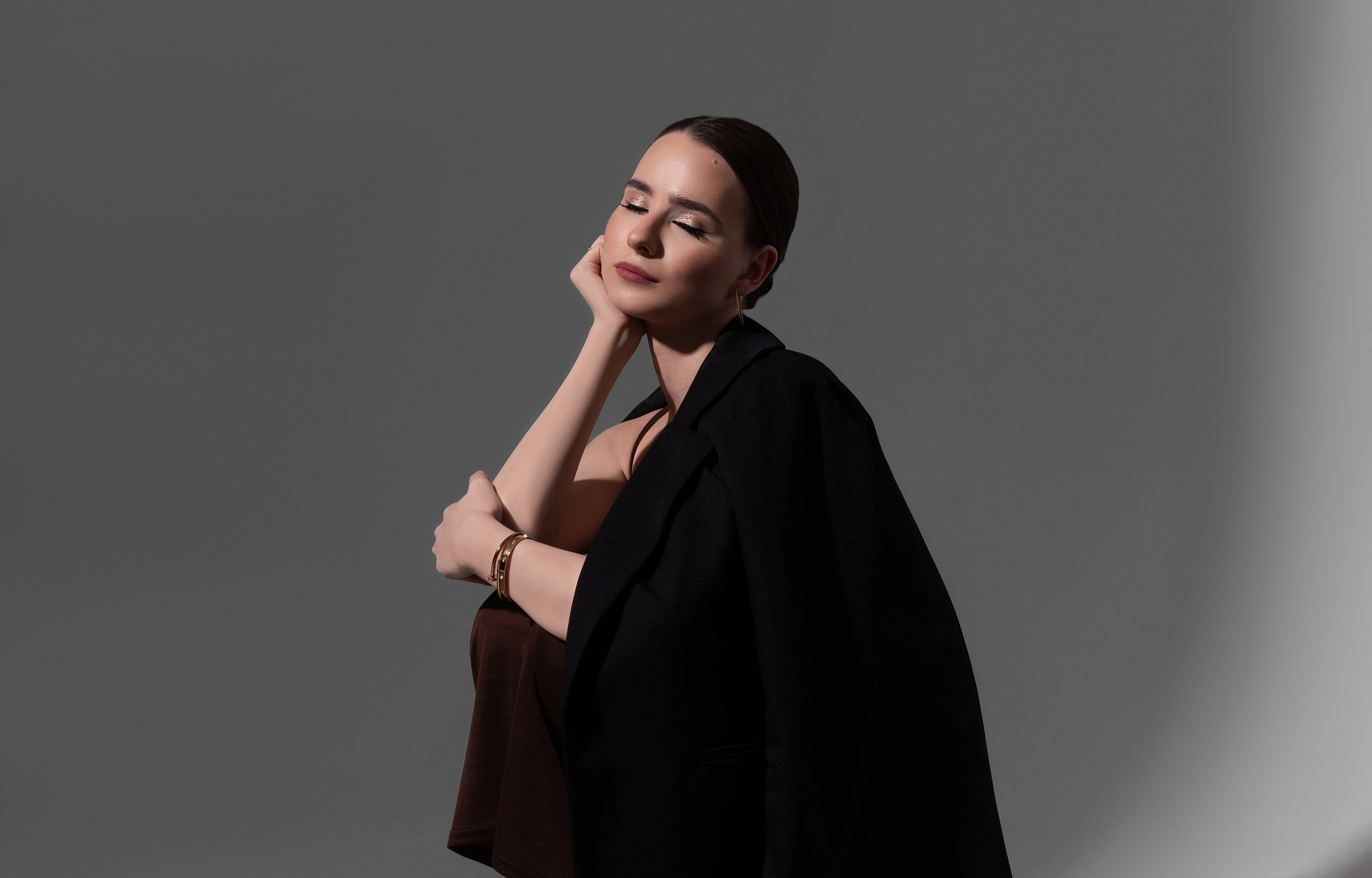 Фотограф в стиле VOGUE в Москве и Московской области Захарова Наталья