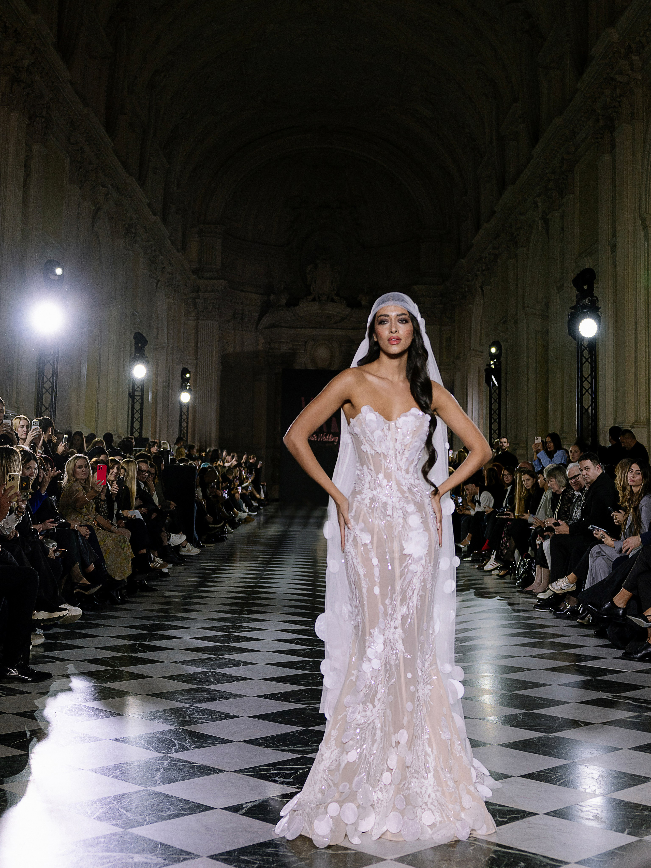 Fashion Show White Wedding platform 2025. Photographer & Videographer in Barcelona
