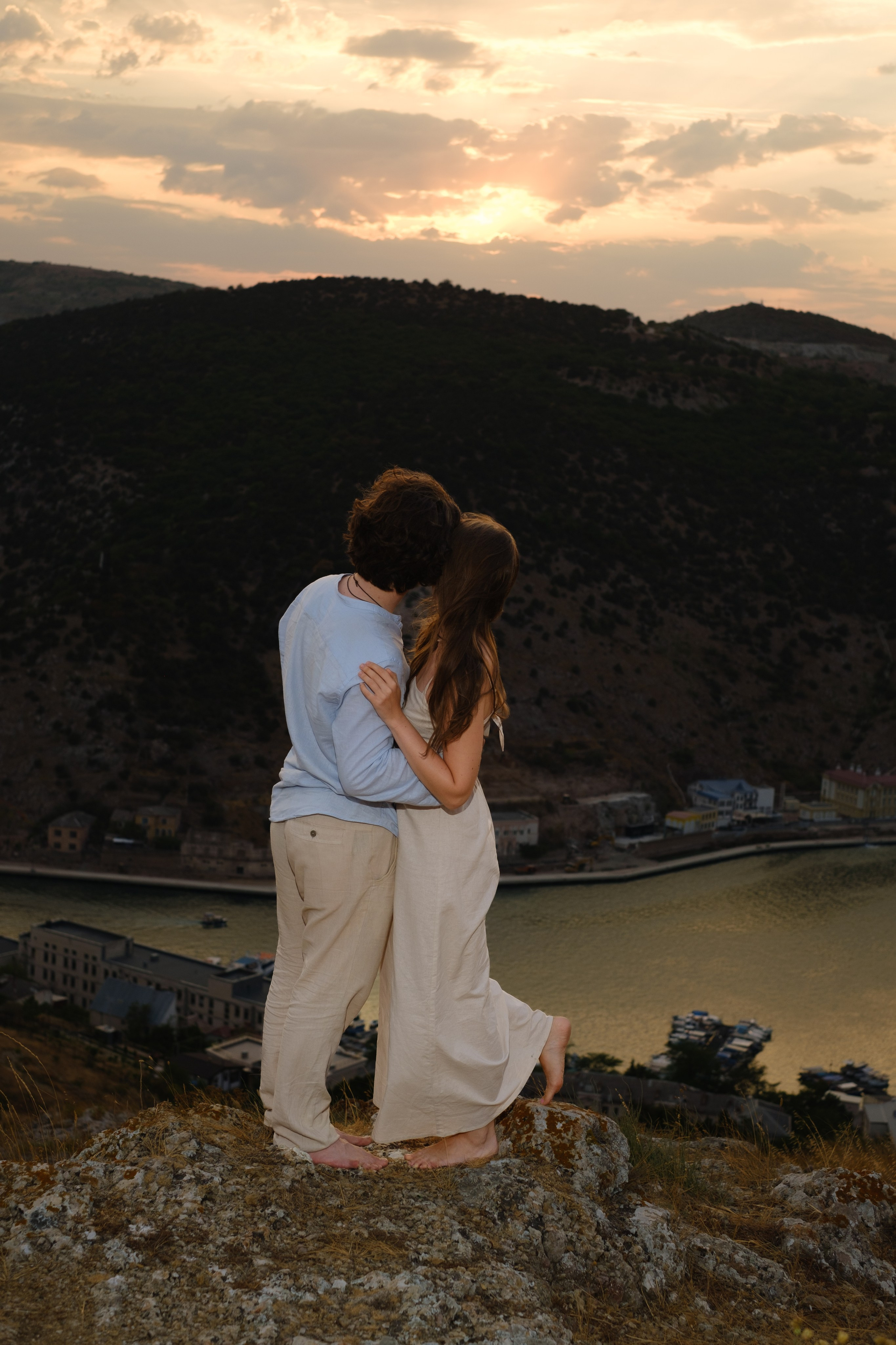 Л+Н в Балаклаве. Профессиональная фотосъемка в Крыму. Натуральные эмоции и живые кадры. Забронируйте дату прямо сейчас!