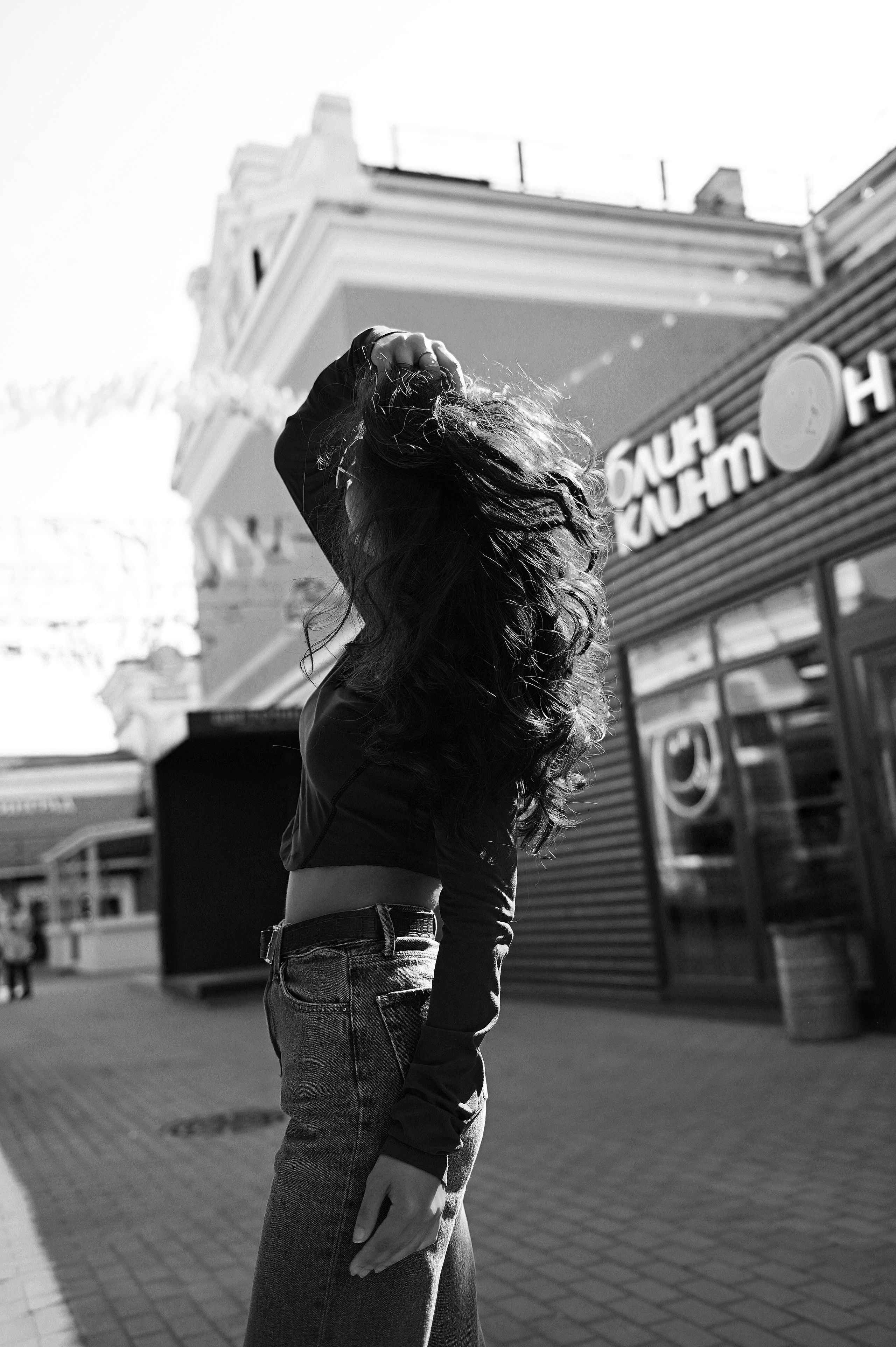 Индивидуальная прогулочная в городе. Свадебный, семейный, детский, контент фотограф в Омске Максим Ильин