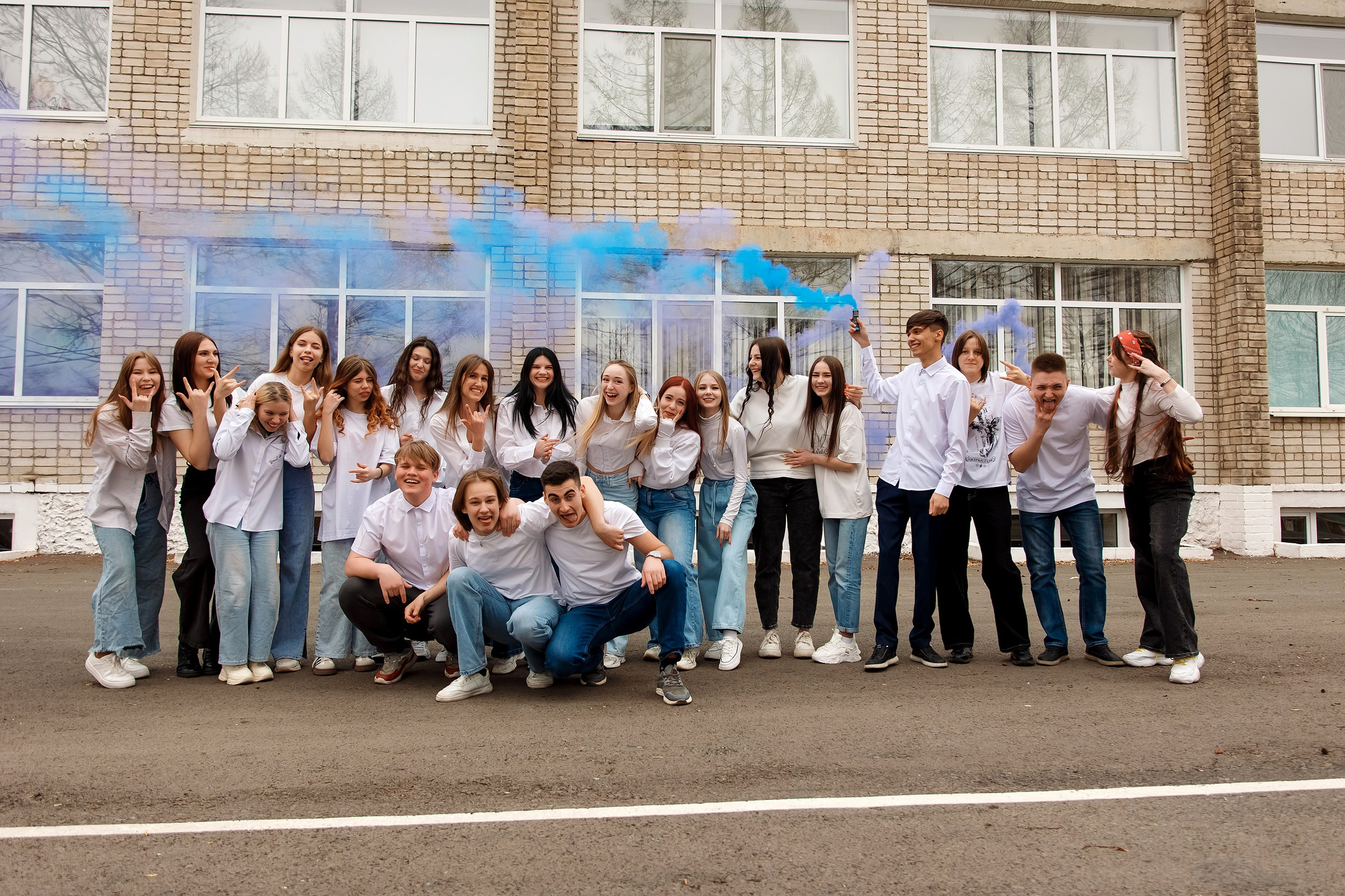 11 класс с. Барабаш. Фотограф Любовь Корниенко, Примоский край