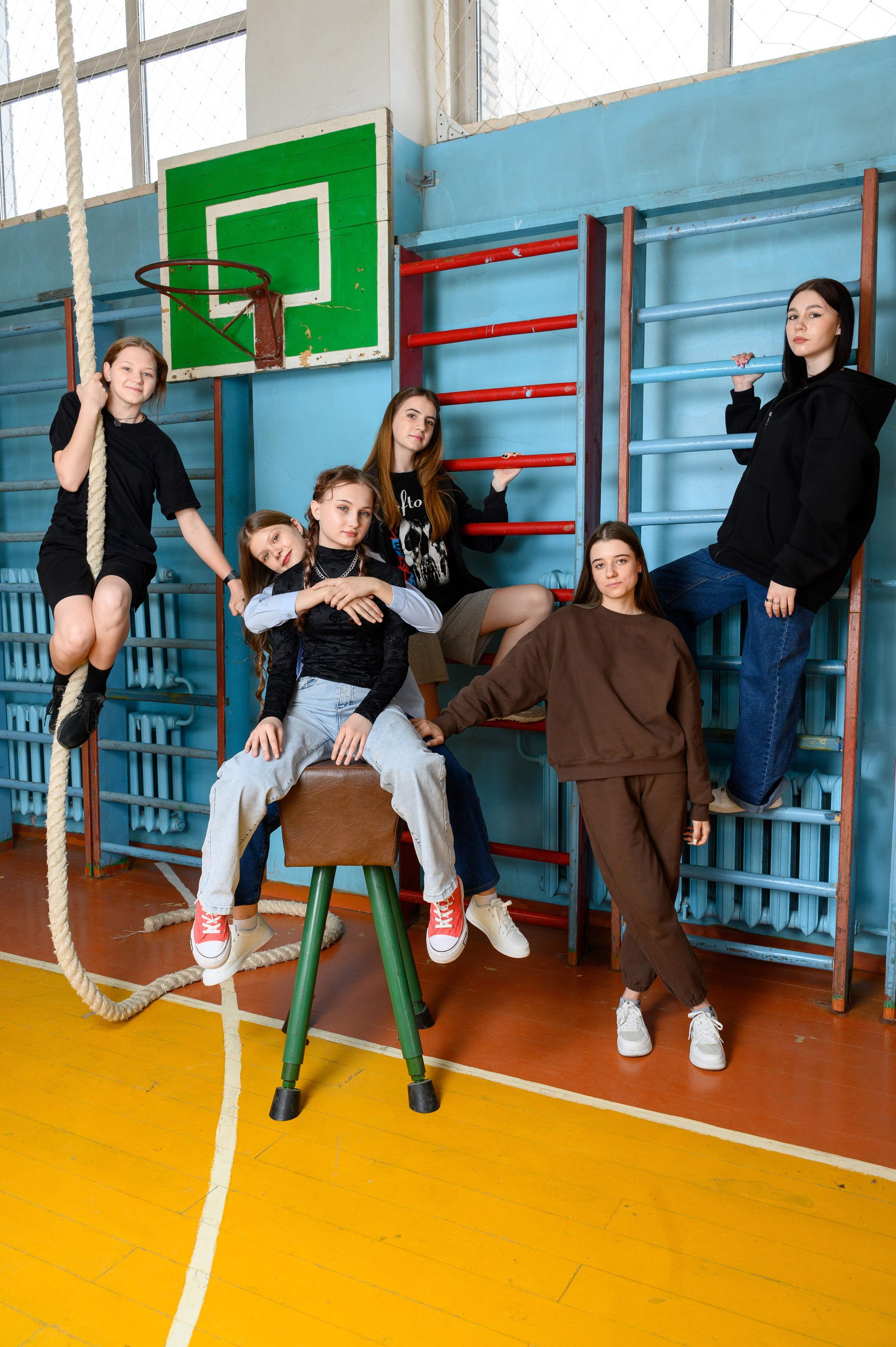 АСОШ № 1, 9А класс. Фотоальбомы для выпускников школ и детских садов в Республике Алтай и за её пределами