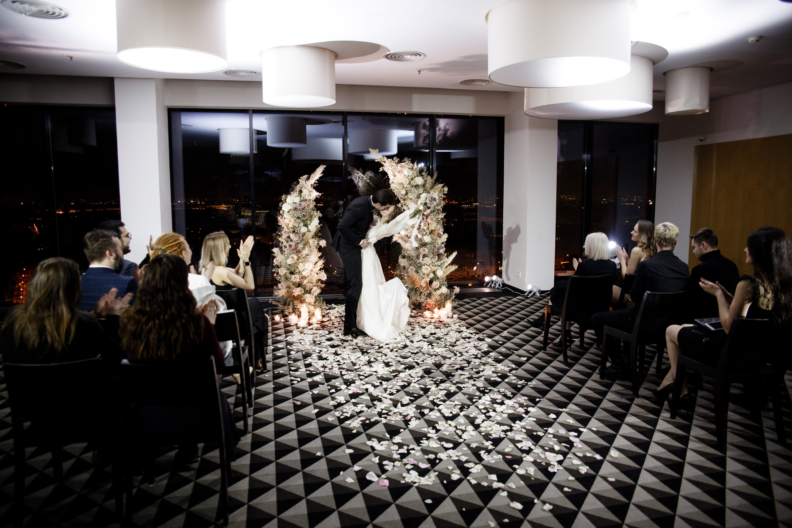 Свадьба в отеле Калейдоскоп. Свадебный фотограф в Санкт-Петербурге Никита Кузякин