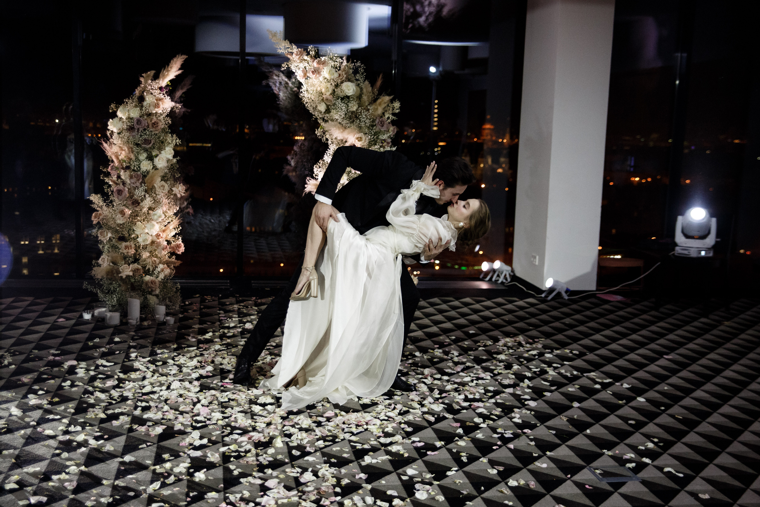 Свадьба в отеле Калейдоскоп. Свадебный фотограф в Санкт-Петербурге Никита Кузякин