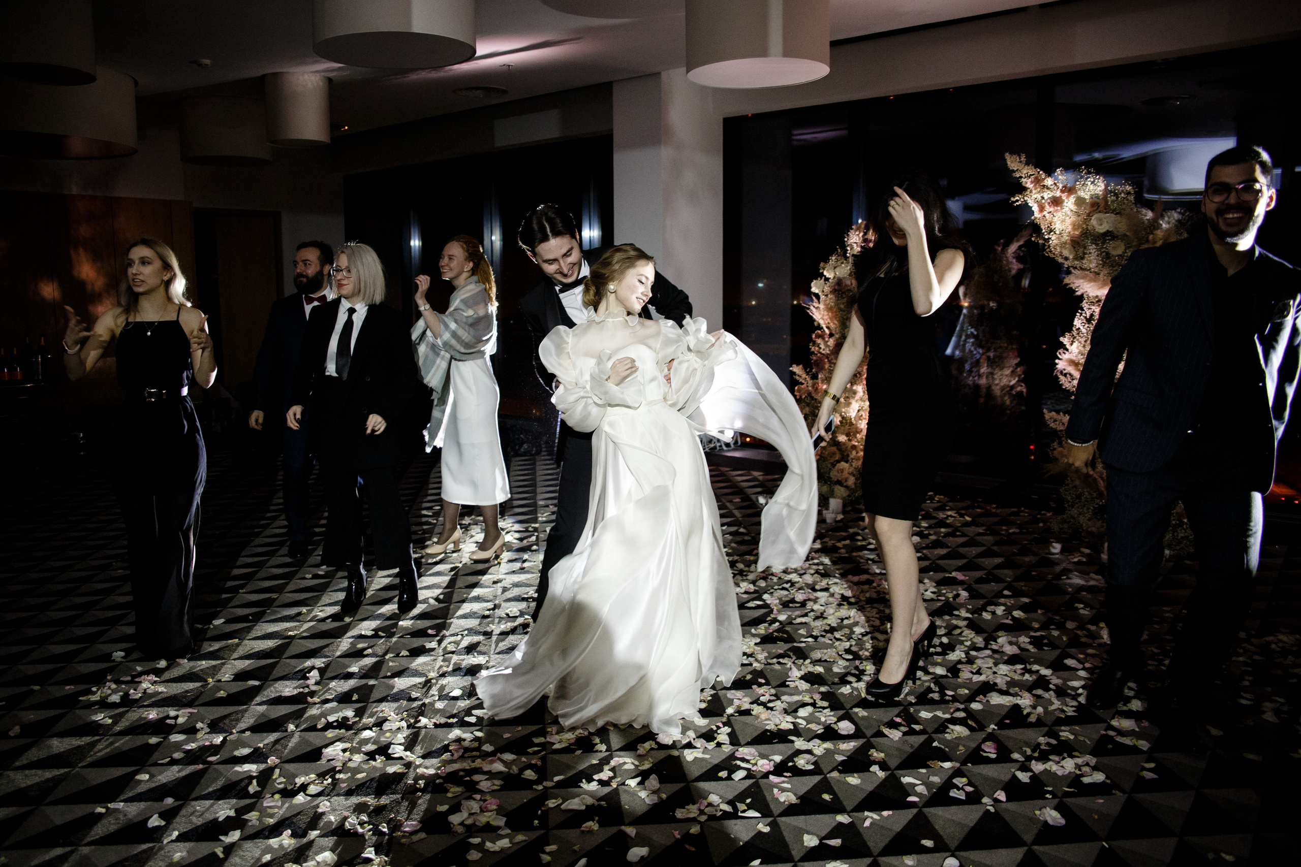 Свадьба в отеле Калейдоскоп. Свадебный фотограф в Санкт-Петербурге Никита Кузякин