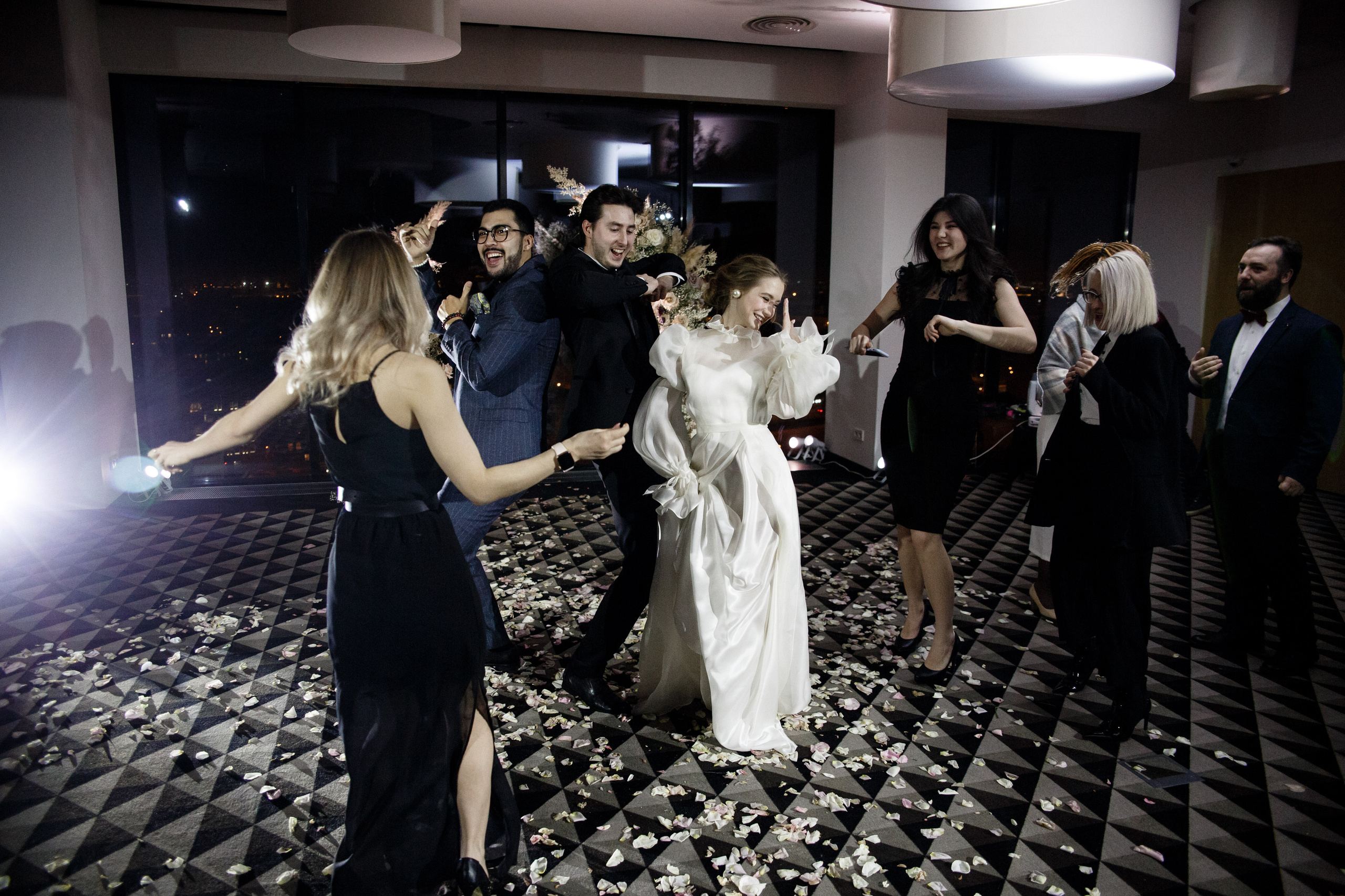 Свадьба в отеле Калейдоскоп. Свадебный фотограф в Санкт-Петербурге Никита Кузякин