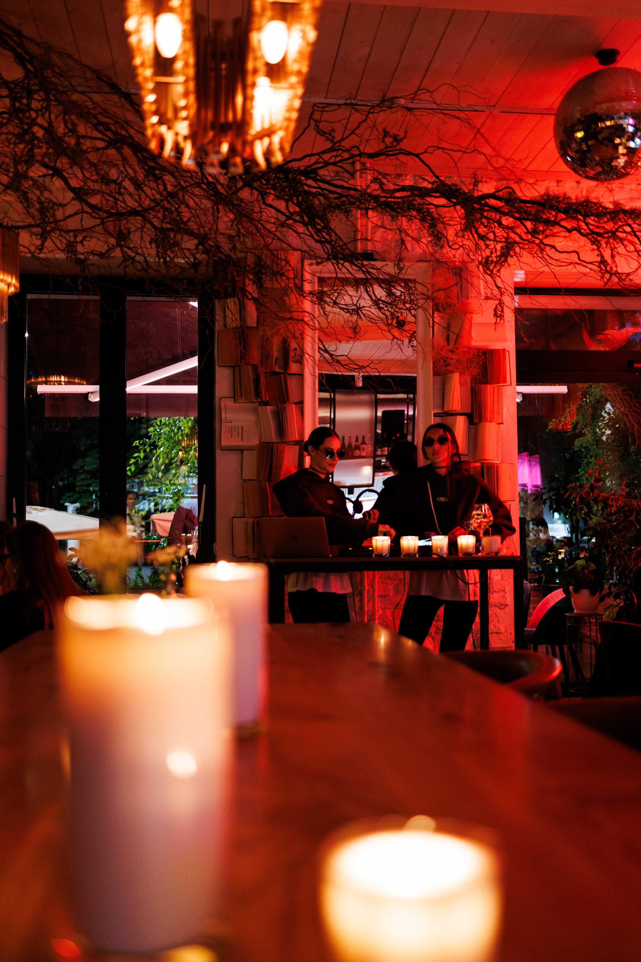 День рождения винного бара Оптимист. Https://andreysolodov.ru