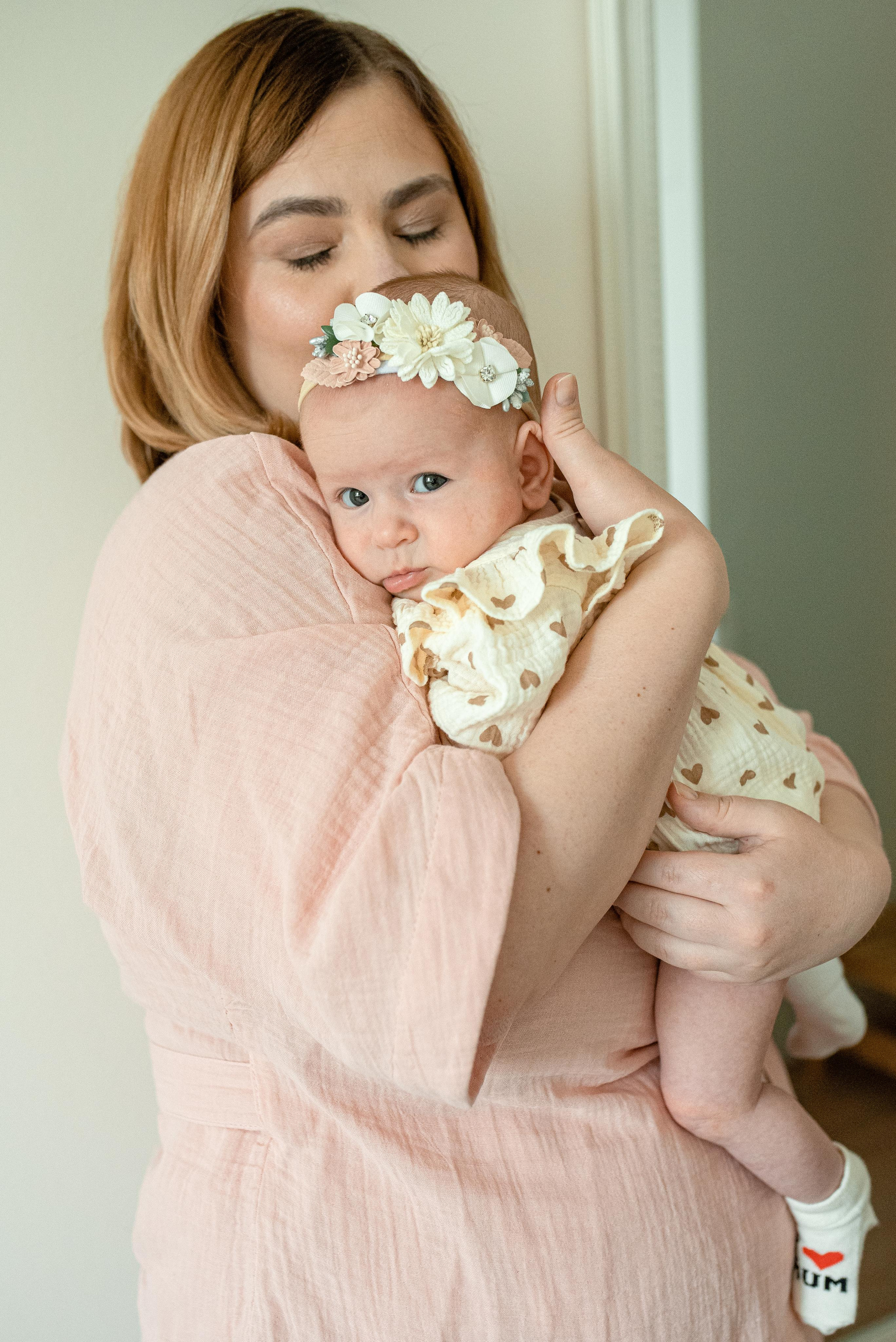 Мария, 3 месяца (домашняя фотосессия в стиле Lifestyle). Фотограф новорожденных в Екатеринбурге Лена Ильина