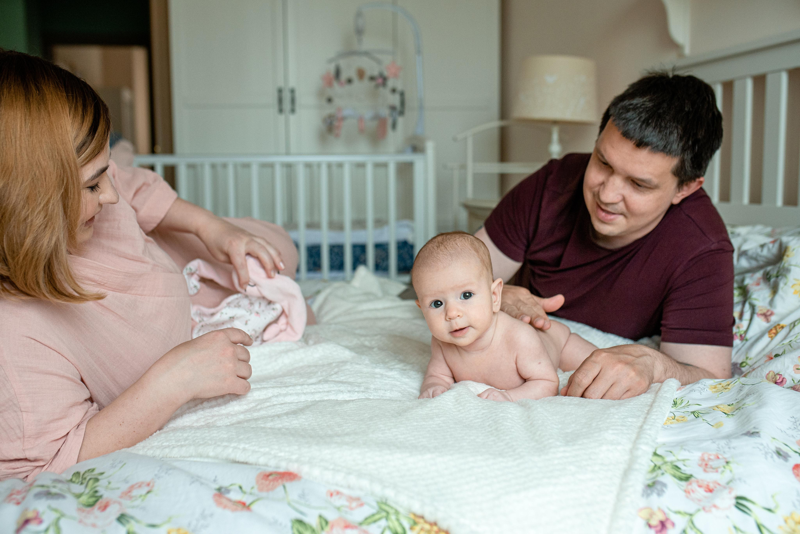 Мария, 3 месяца (домашняя фотосессия в стиле Lifestyle). Фотограф новорожденных в Екатеринбурге Лена Ильина