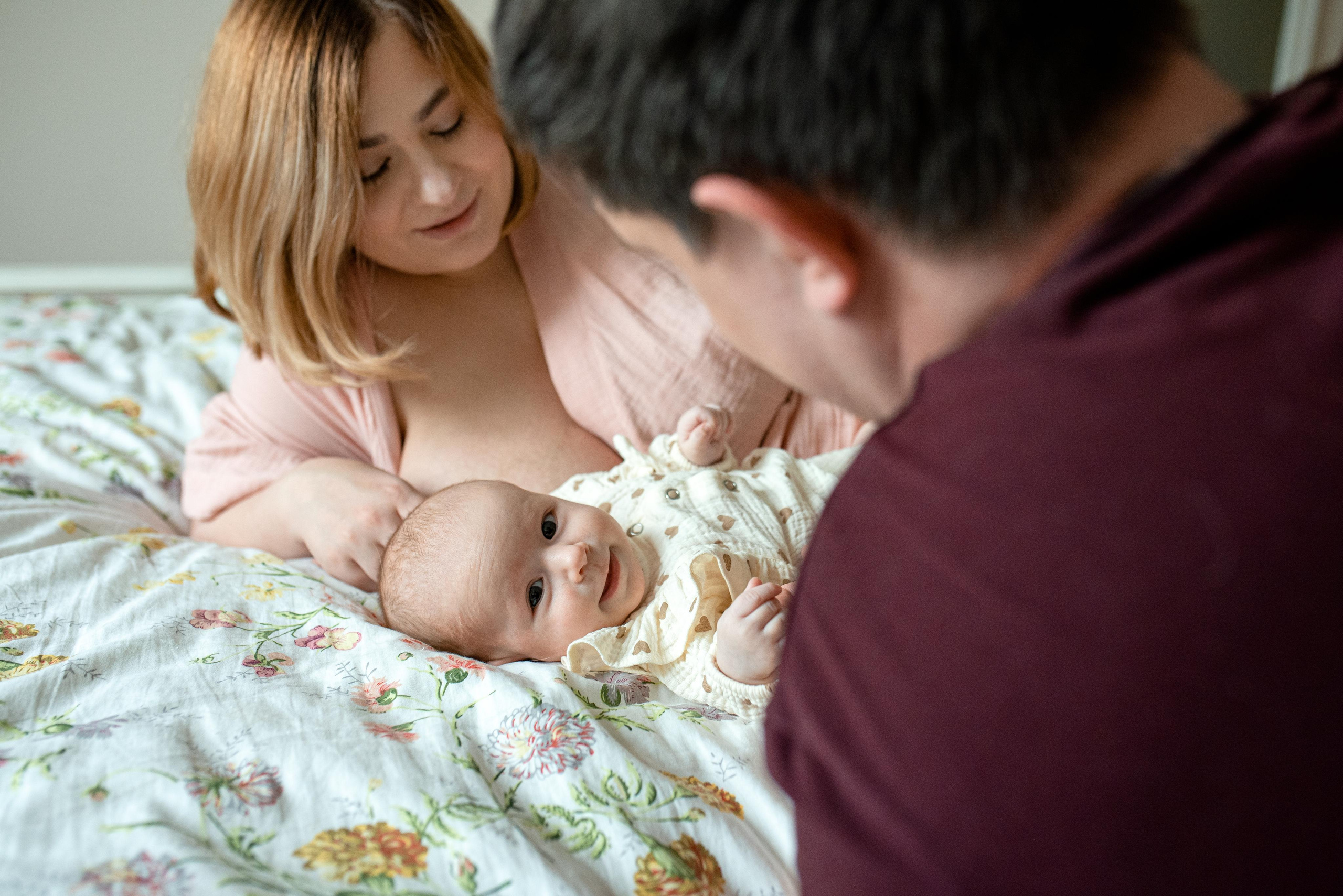 Мария, 3 месяца (домашняя фотосессия в стиле Lifestyle). Фотограф новорожденных в Екатеринбурге Лена Ильина