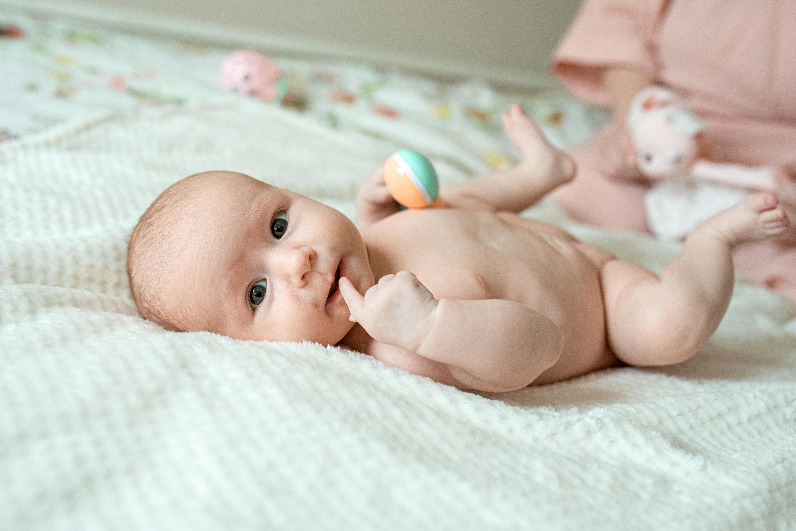 Мария, 3 месяца (домашняя фотосессия в стиле Lifestyle). Фотограф новорожденных в Екатеринбурге Лена Ильина