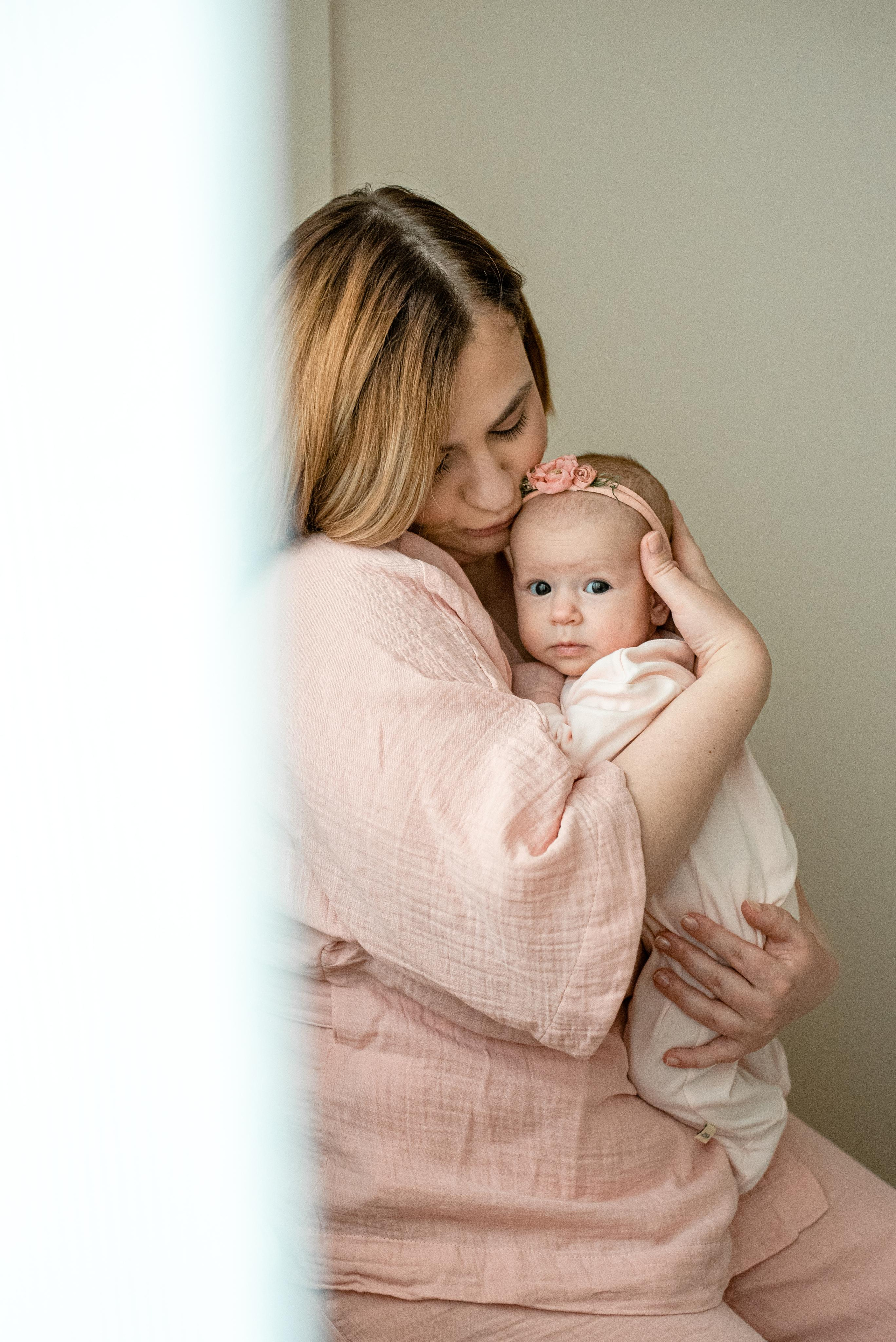 Мария, 3 месяца (домашняя фотосессия в стиле Lifestyle). Фотограф новорожденных в Екатеринбурге Лена Ильина