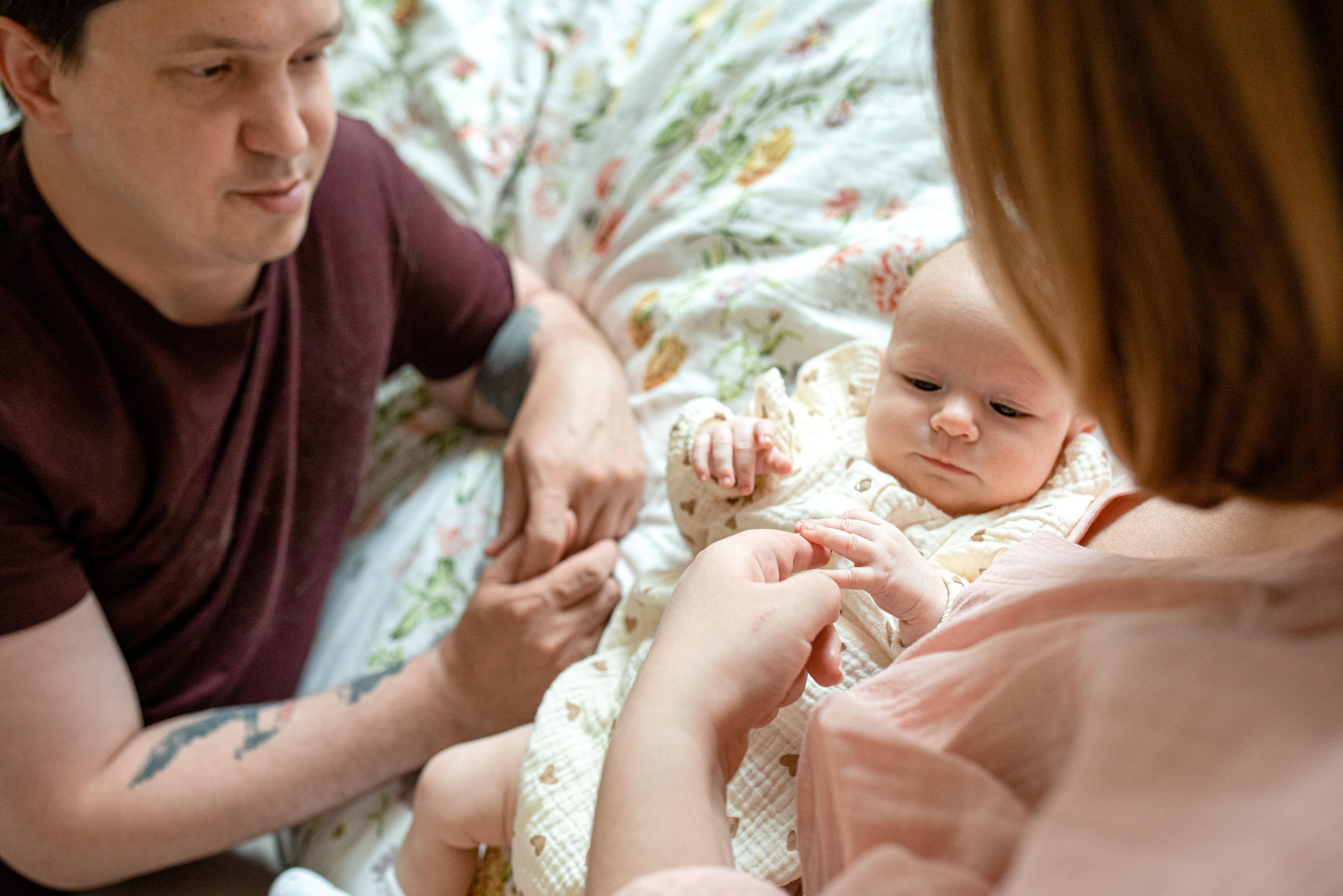 Мария, 3 месяца (домашняя фотосессия в стиле Lifestyle). Фотограф новорожденных в Екатеринбурге Лена Ильина