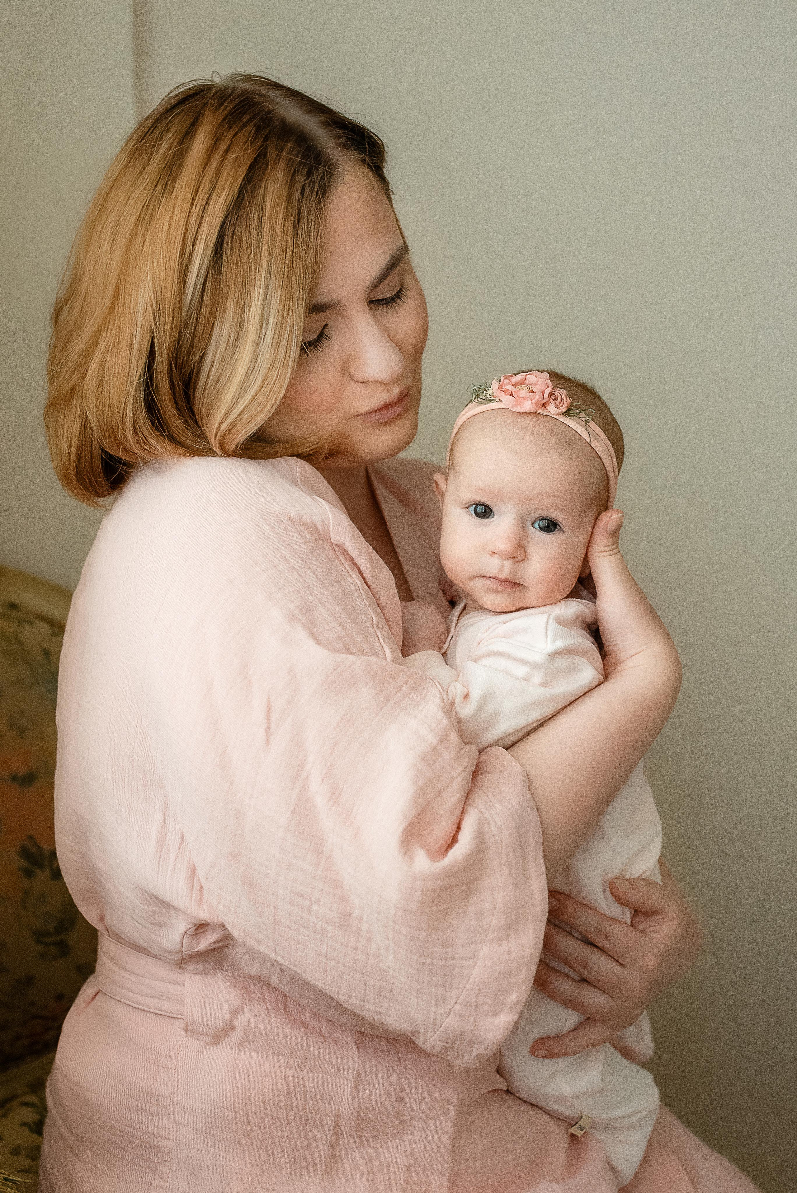 Мария, 3 месяца (домашняя фотосессия в стиле Lifestyle). Фотограф новорожденных в Екатеринбурге Лена Ильина