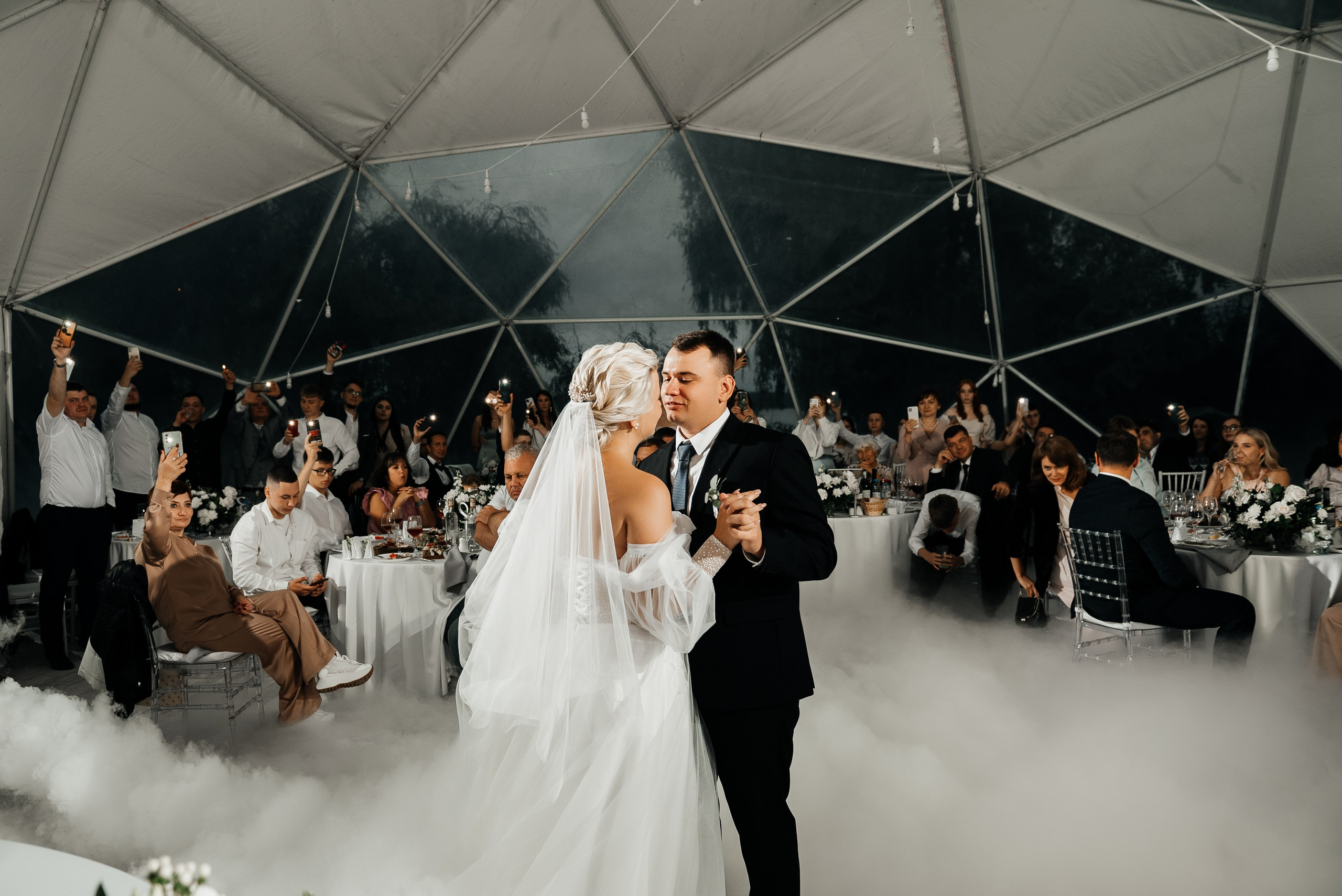 Свадебный фотограф в Екатеринбурге. Свадебная фотосъемка. Свадебный фотограф в Екатеринбурге