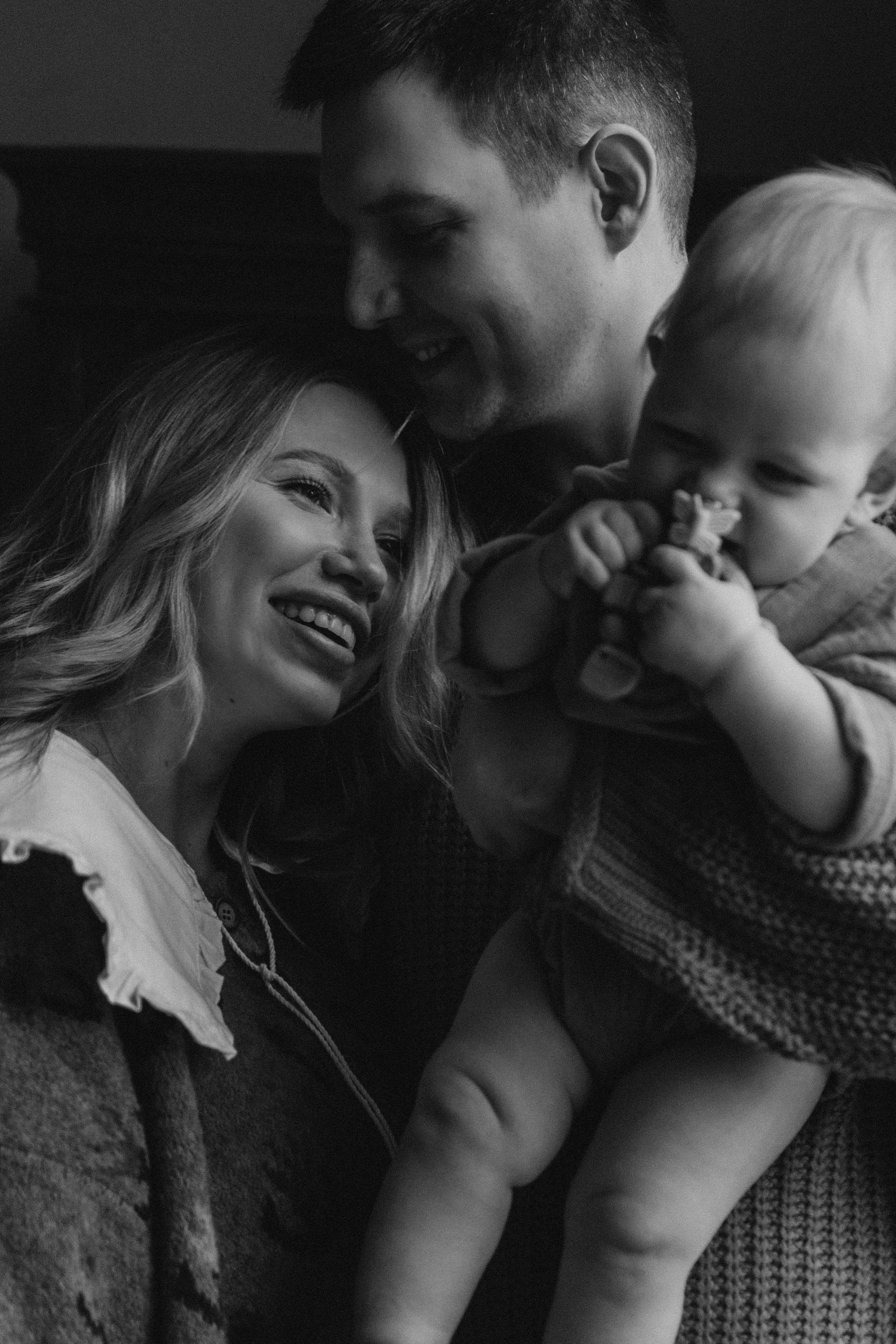 Оля, Никита и малыш Мирослав. Семейный, домашний, ньюборн фотограф Москва Цветкова Елизавета