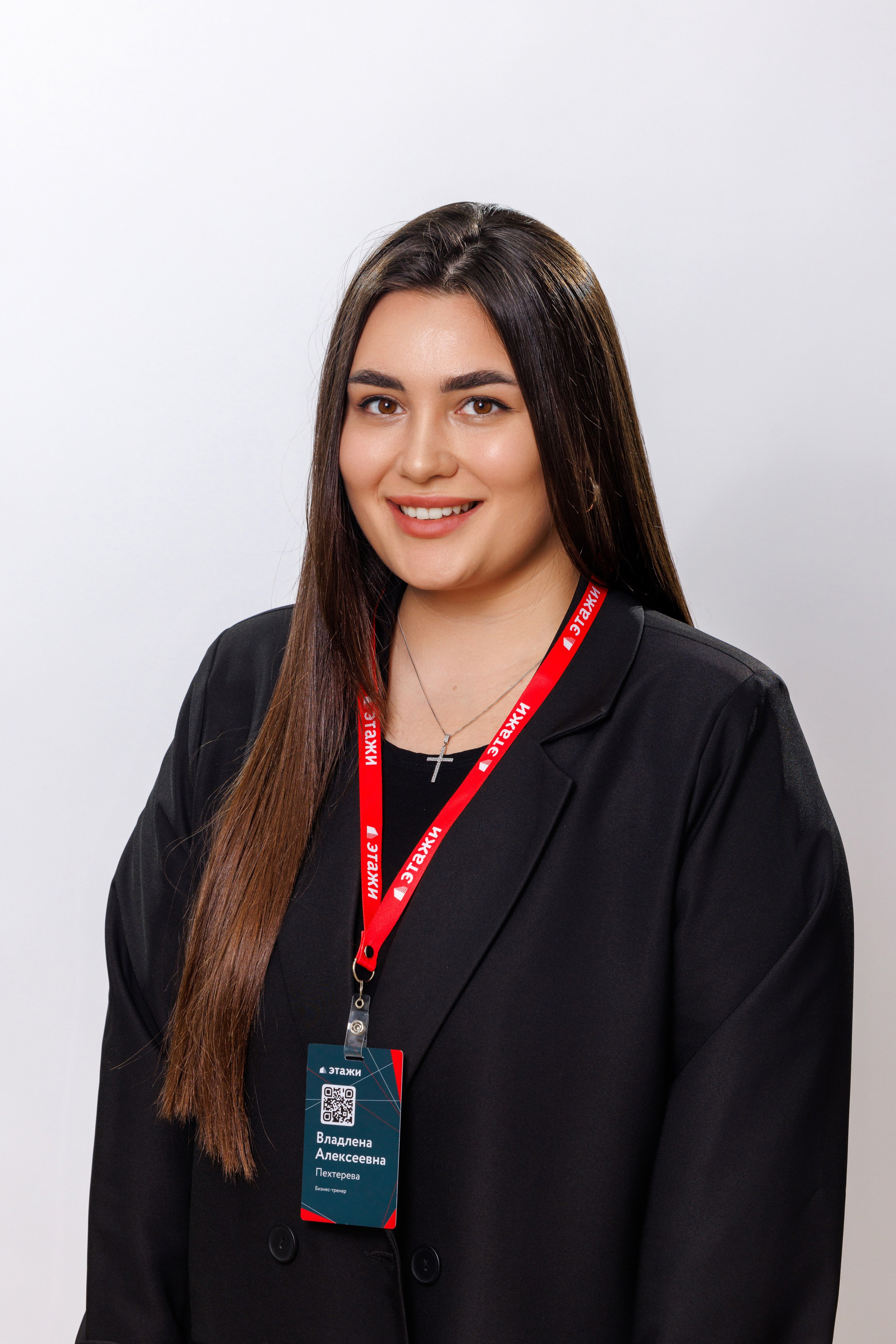 Портреты на белом фоне. Фотограф Виталий Хайлов, Екатеринбург