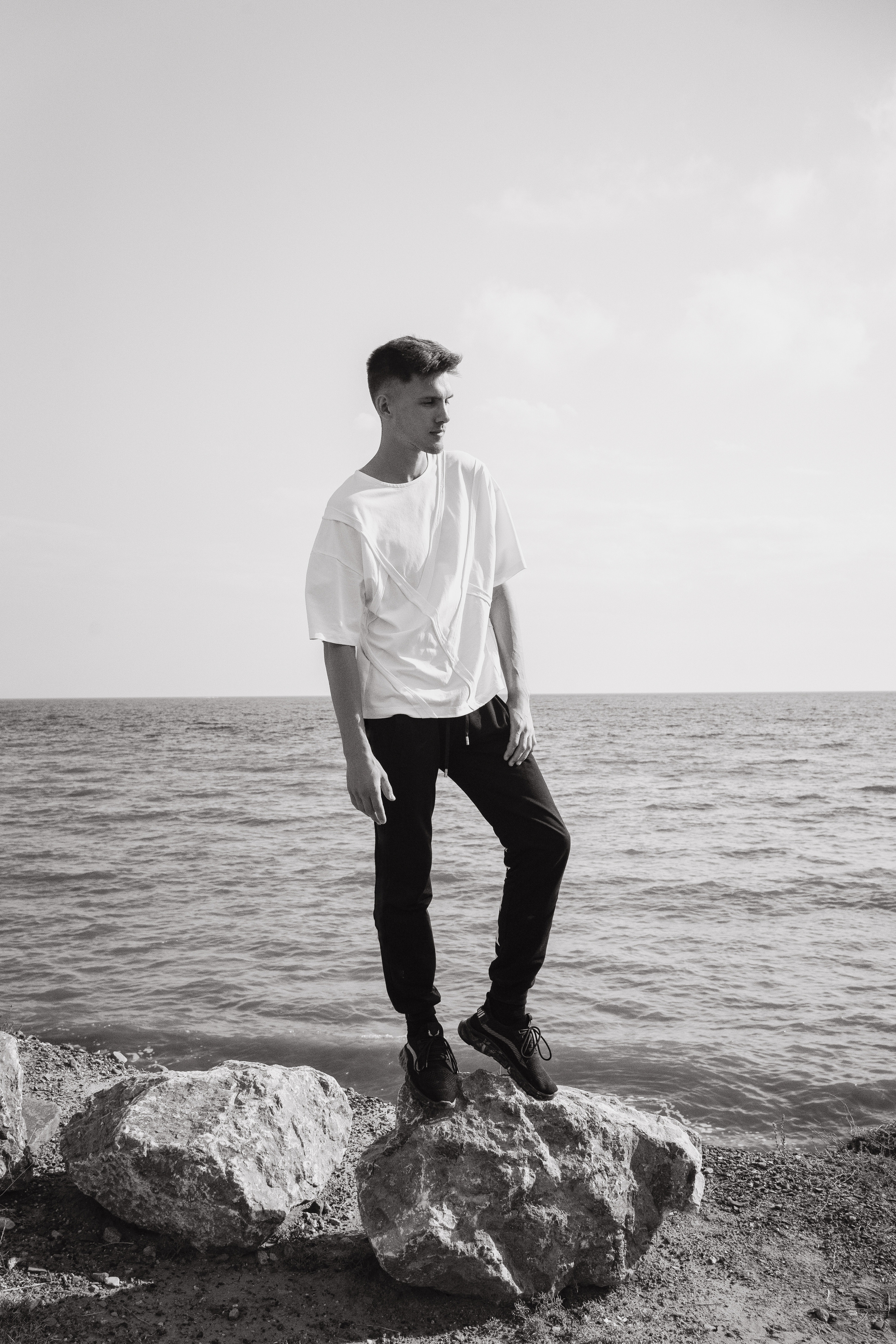 Дизайнерская одежда AMOYATO. Творческие фотосессии в Москве. Фотоальбом лидера группы ЯЛО