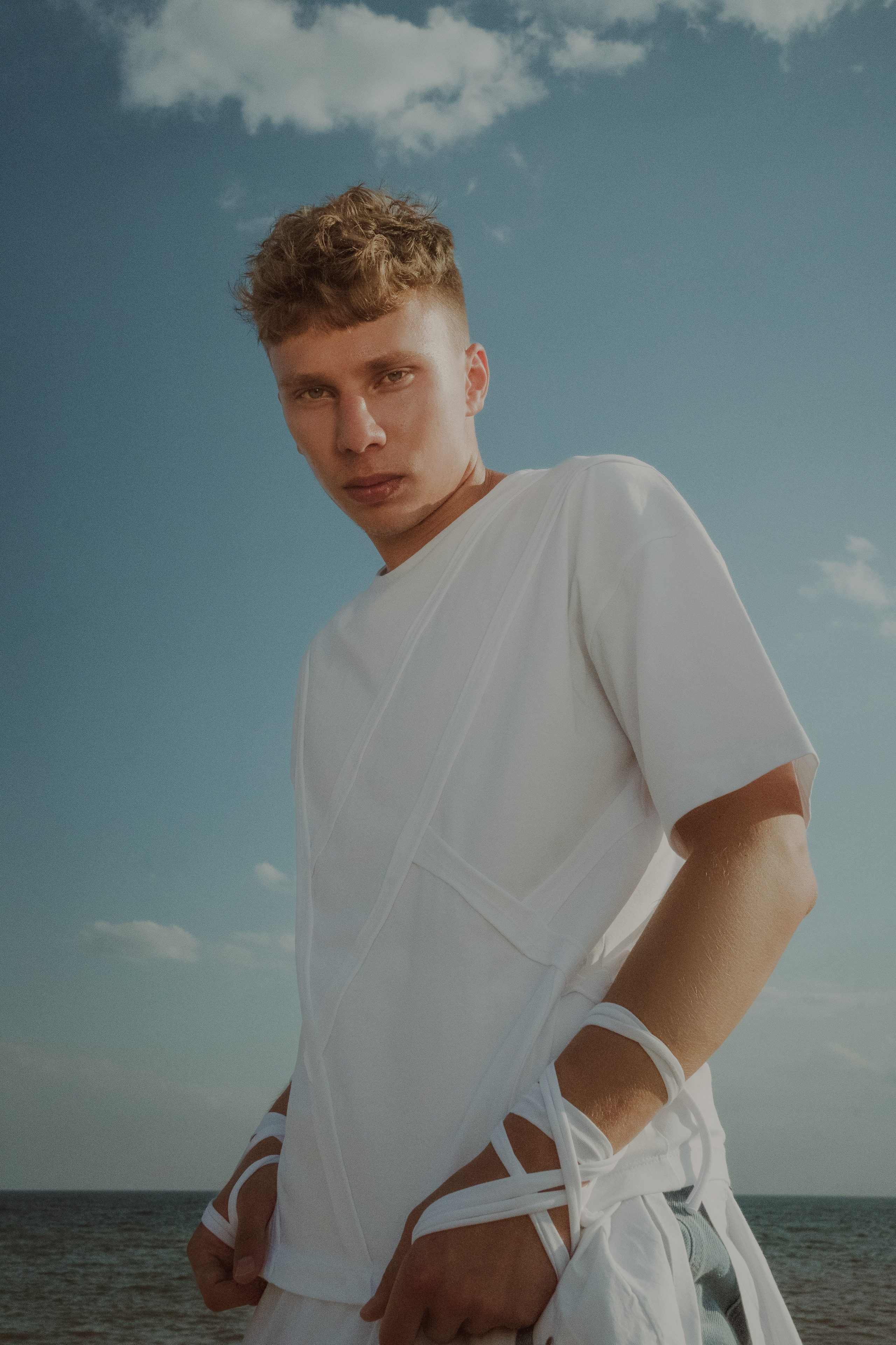 Дизайнерская одежда AMOYATO. Творческие фотосессии в Москве. Фотоальбом лидера группы ЯЛО