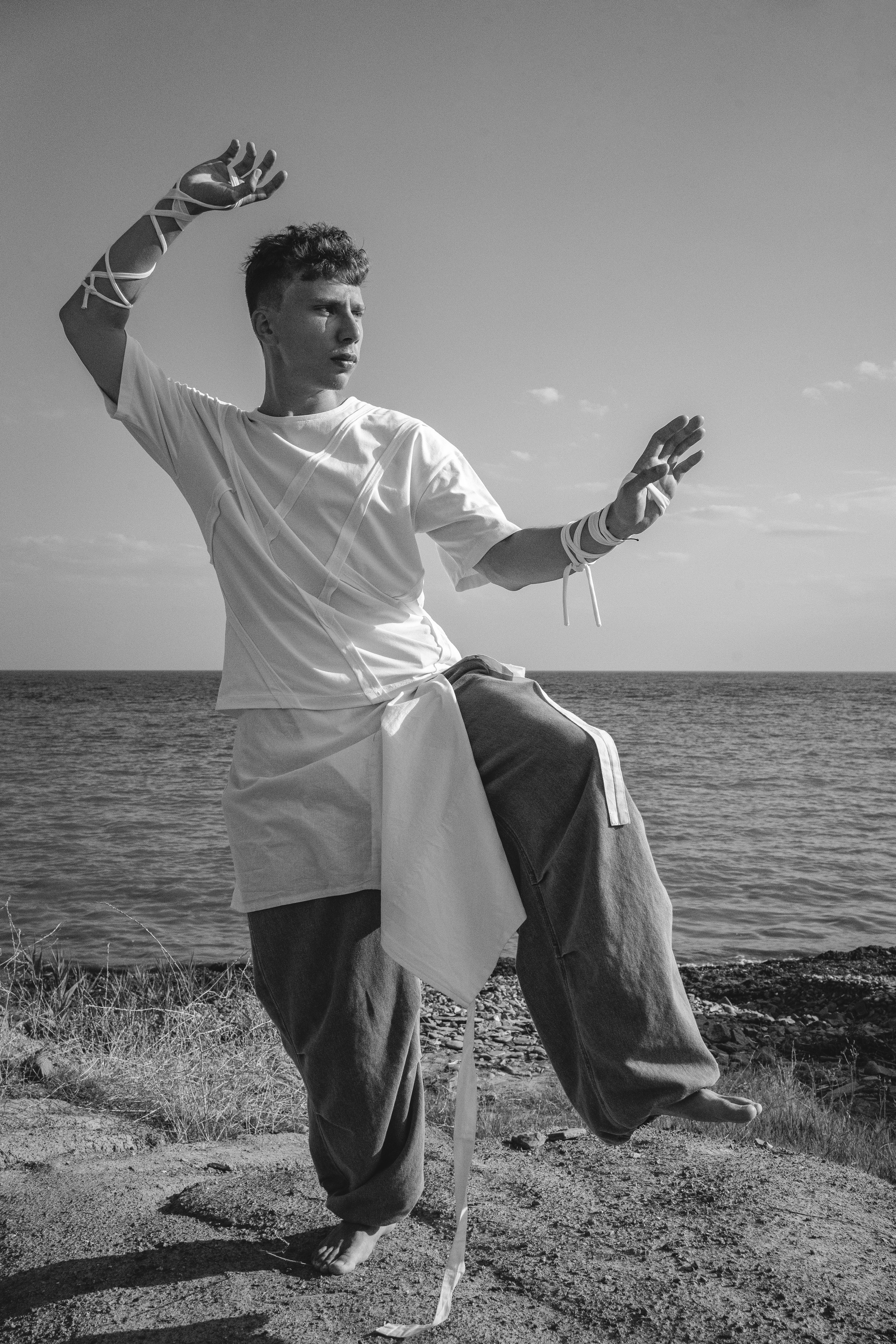 Дизайнерская одежда AMOYATO. Творческие фотосессии в Москве. Фотоальбом лидера группы ЯЛО