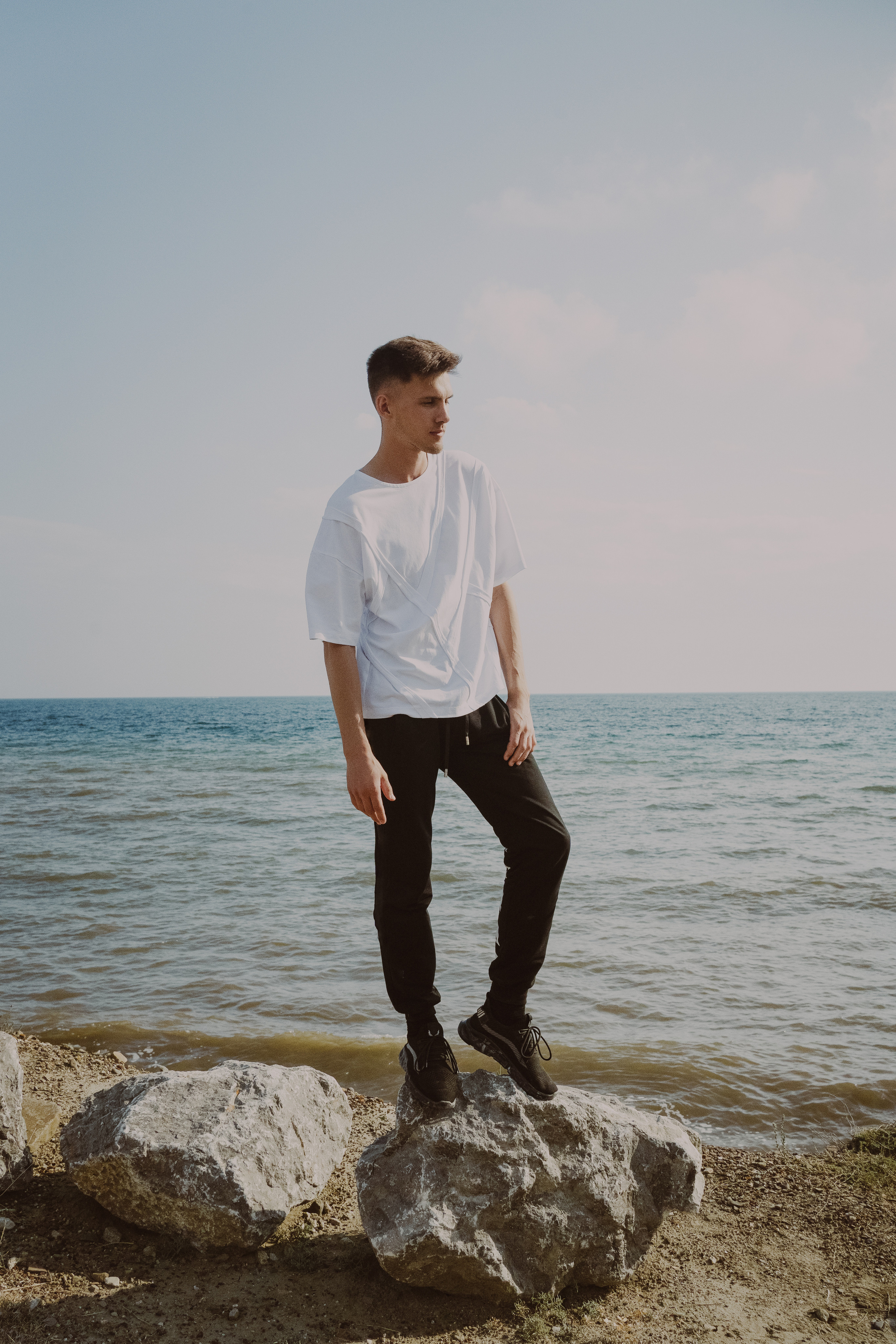 Дизайнерская одежда AMOYATO. Творческие фотосессии в Москве. Фотоальбом лидера группы ЯЛО