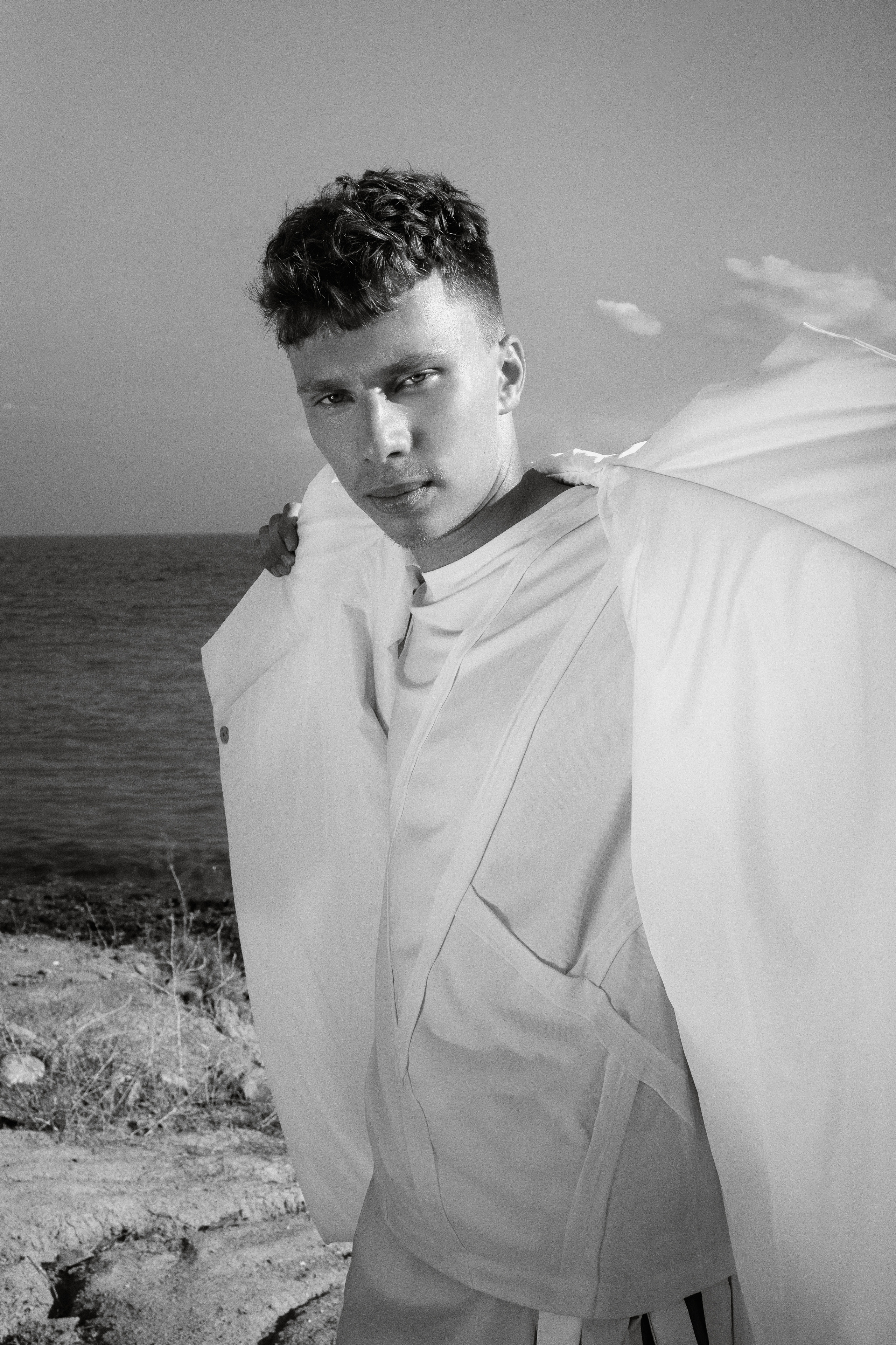 Дизайнерская одежда AMOYATO. Творческие фотосессии в Москве. Фотоальбом лидера группы ЯЛО