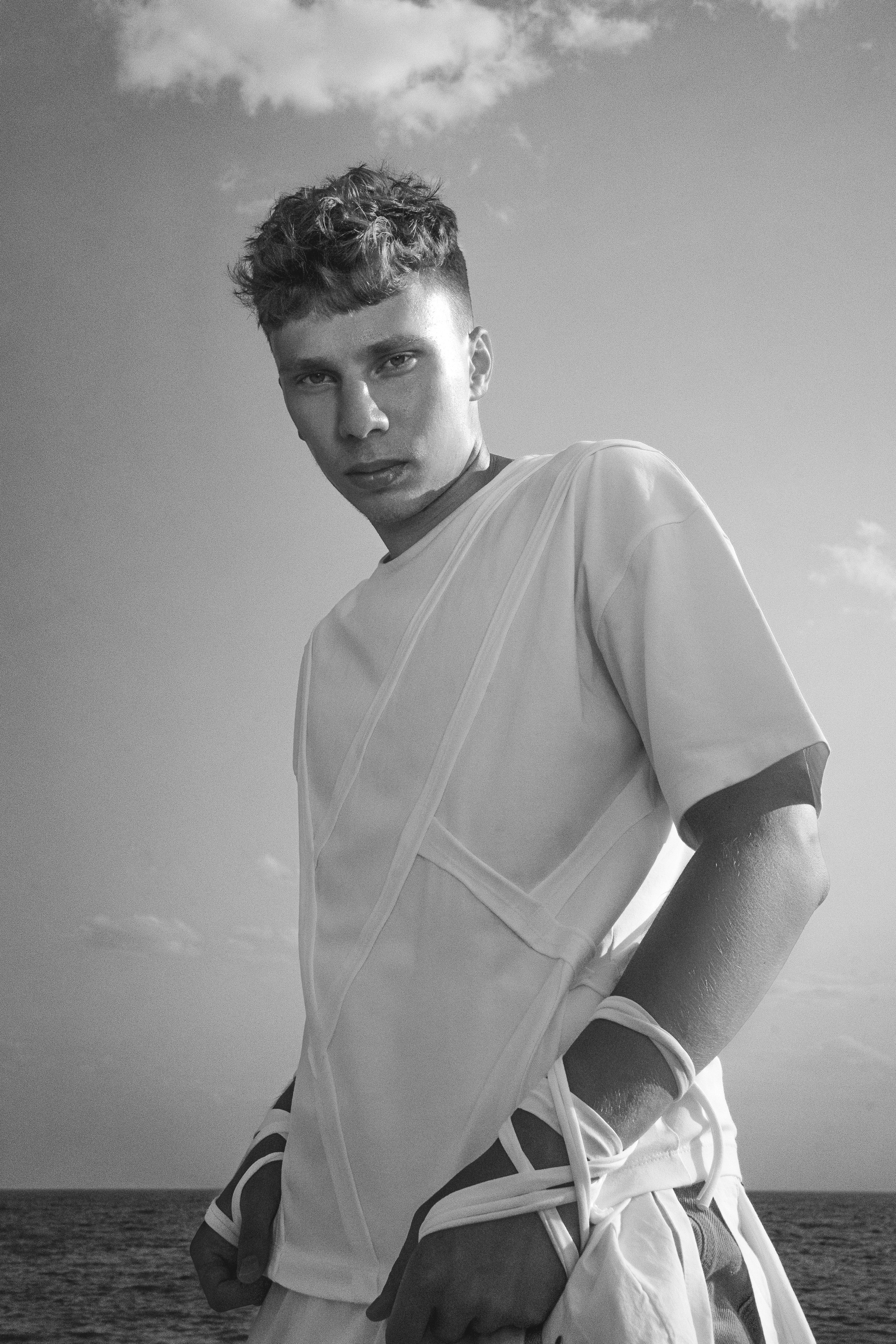 Дизайнерская одежда AMOYATO. Творческие фотосессии в Москве. Фотоальбом лидера группы ЯЛО