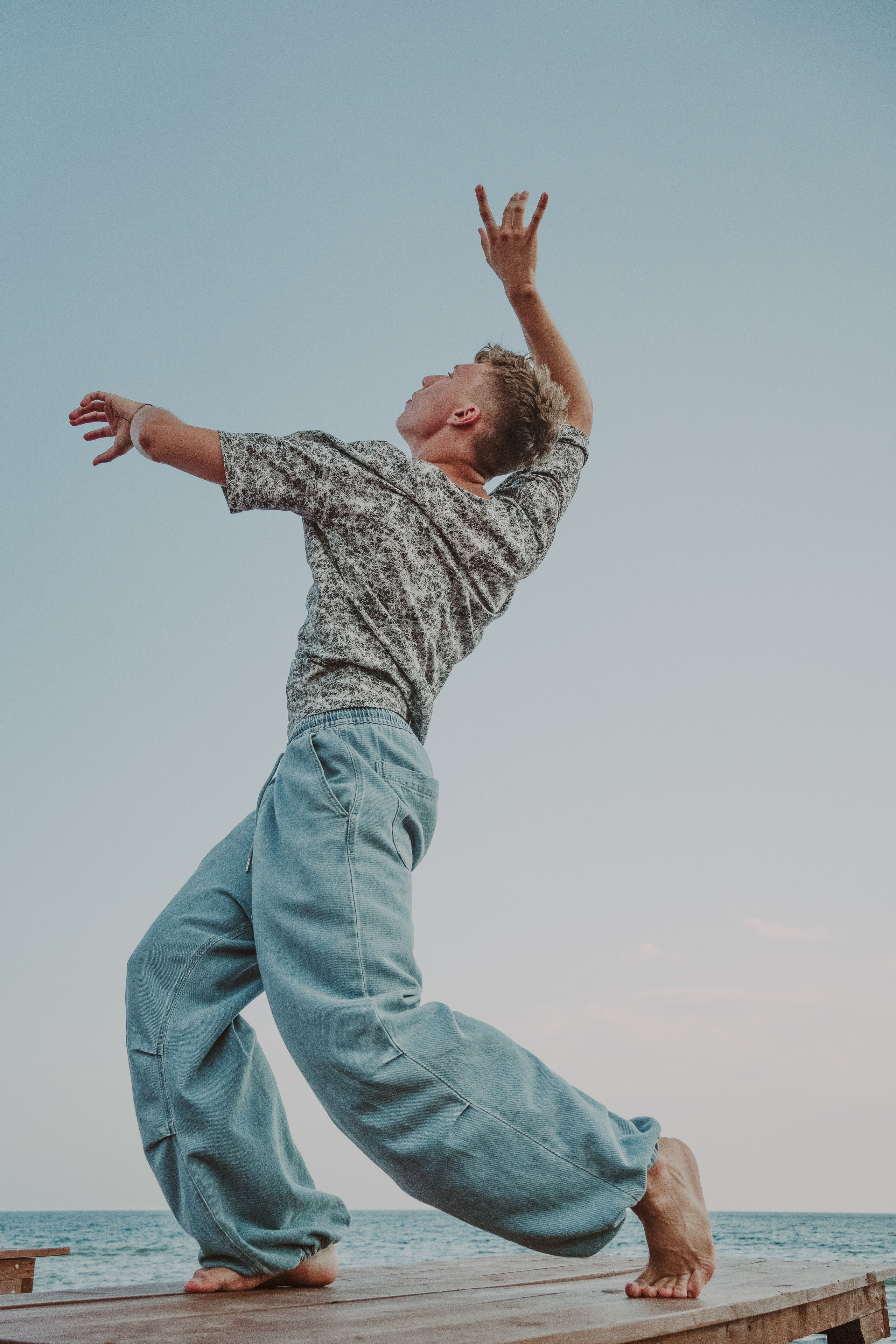 Дизайнерская одежда AMOYATO. Творческие фотосессии в Москве. Фотоальбом лидера группы ЯЛО