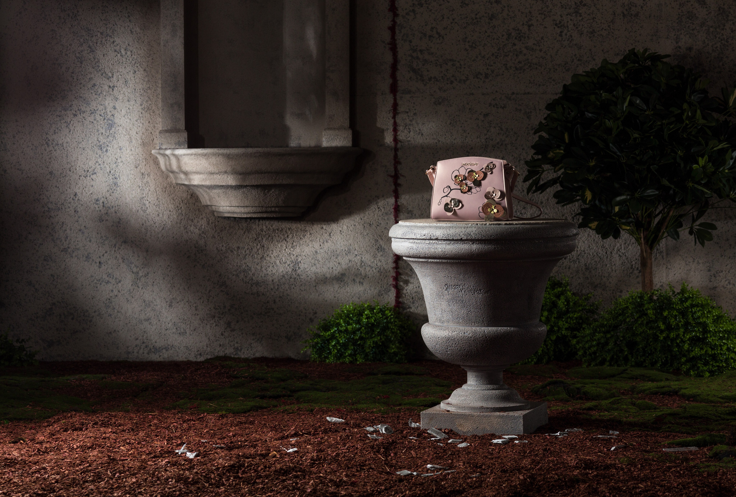 Обувь и аксессуары. Предметный фотограф. Москва. Продюсирование съемок, Set-design & пост-продакшн, E-commerce контент