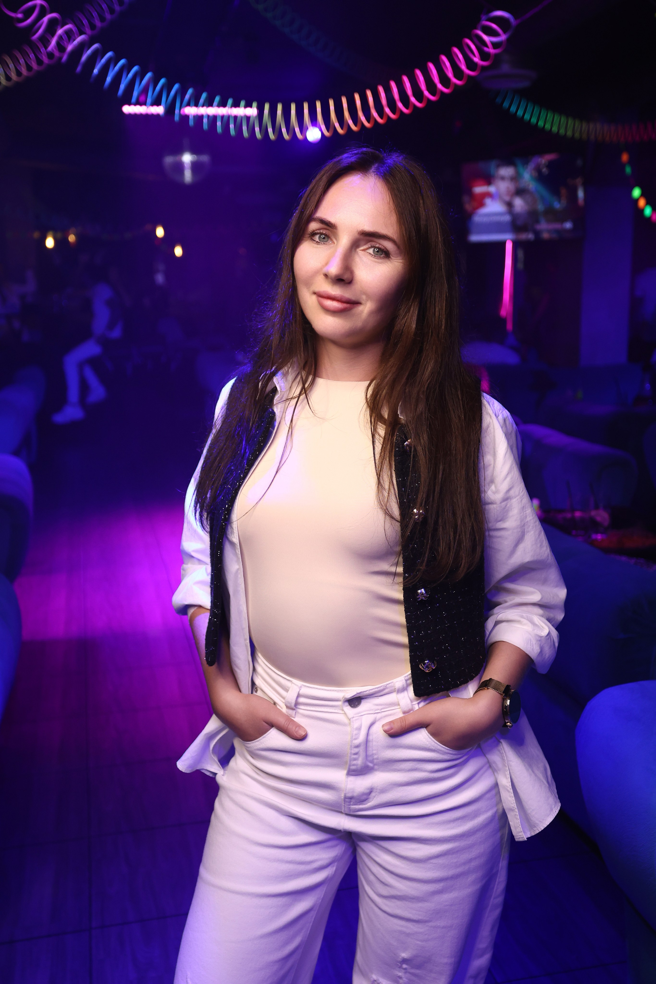 Neon Party 01.08.25. Мята Спортивная — Кальянная, караоке, бар в Минске