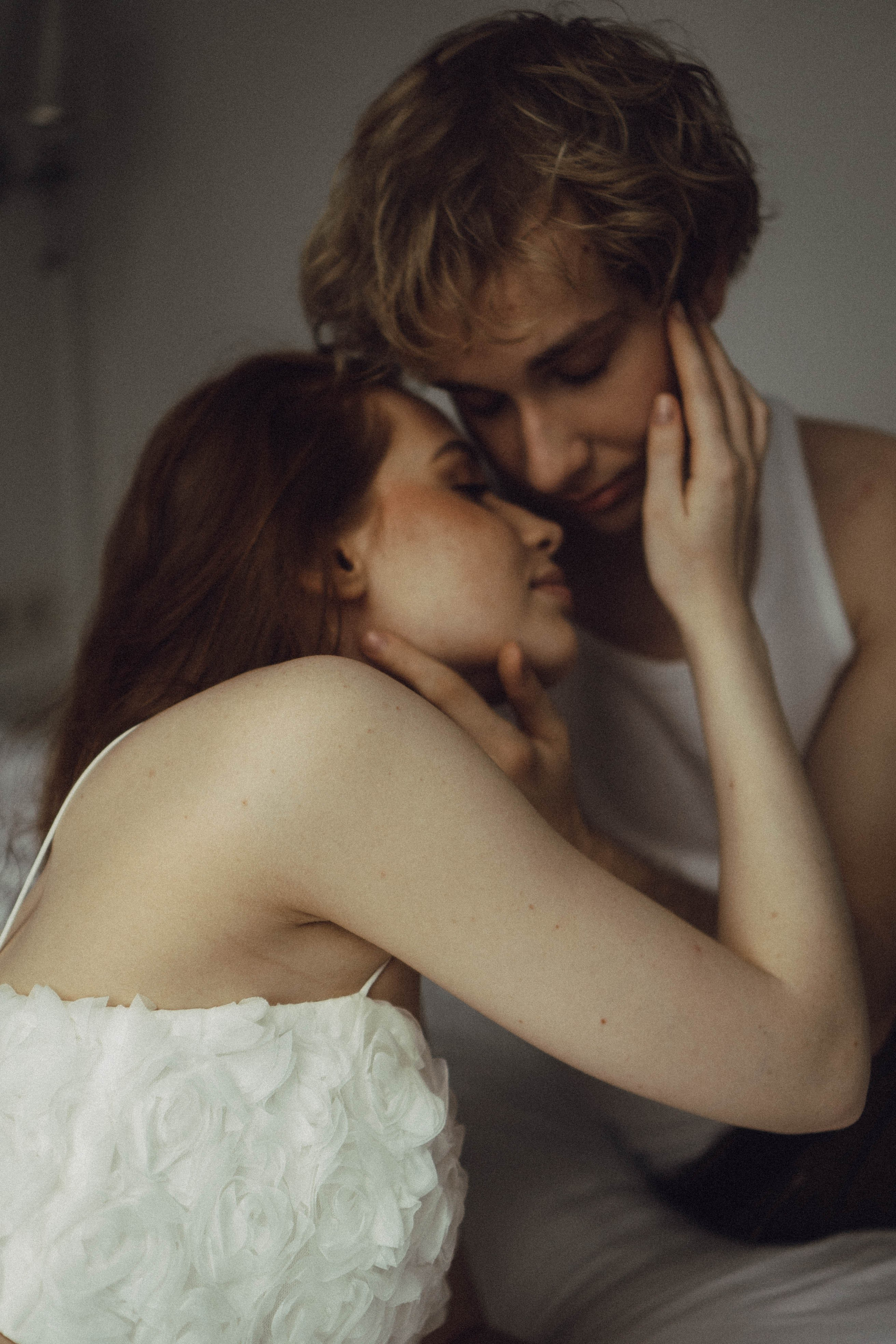 СВАДЕБНАЯ СЬЕМКА В ОТЕЛЕ. СБОРЫ ЖЕНИХА И НЕВЕСТЫ И ТАКЖЕ ТОР И ПОДГОТОВКА К ПРОГУЛКЕ. Профессиональный фотограф, Санкт-Петербург — Виктория Богомолова