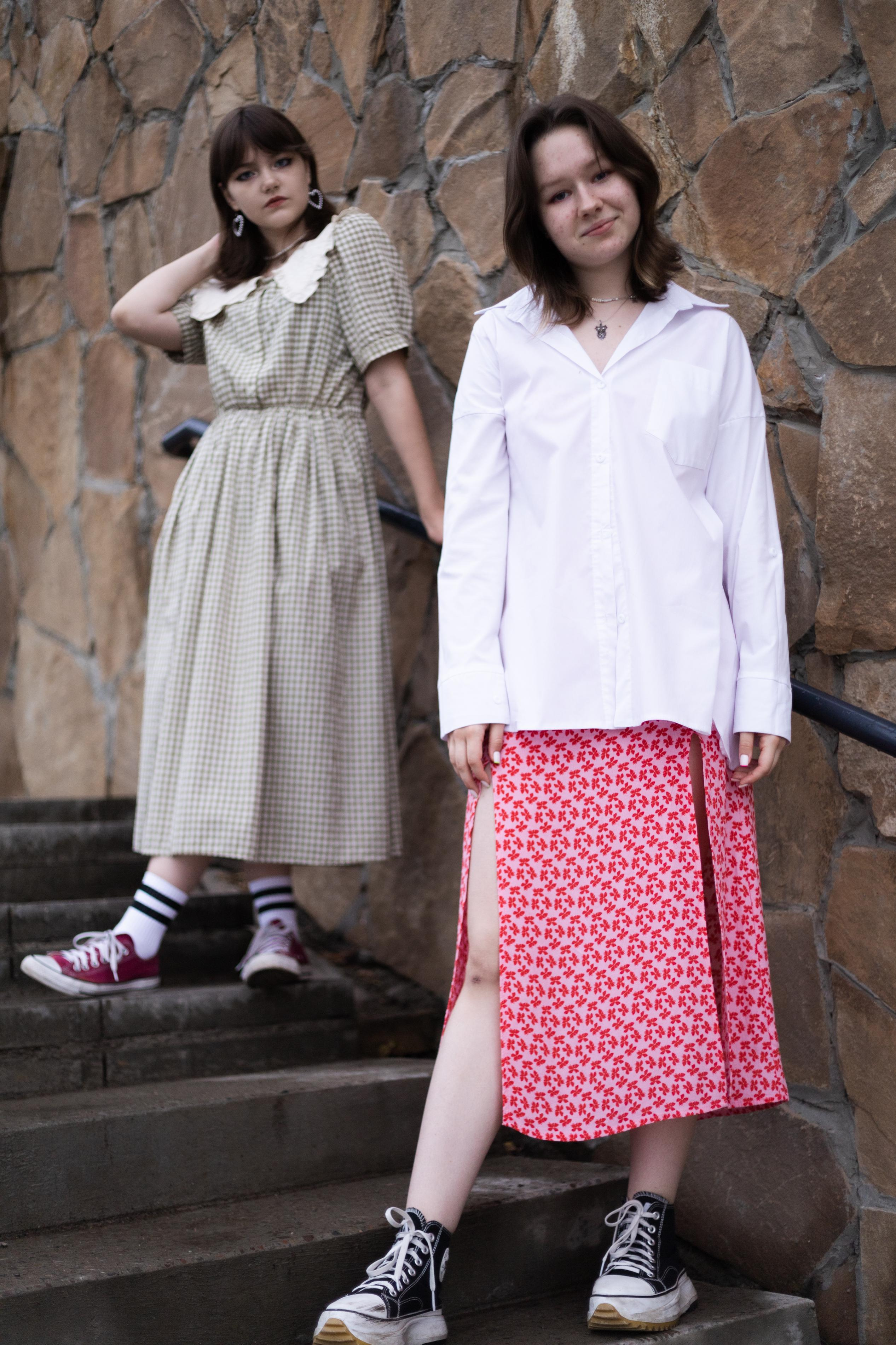 Подружки. Фотосессия на набережной. Фотограф Ирина Колесникова