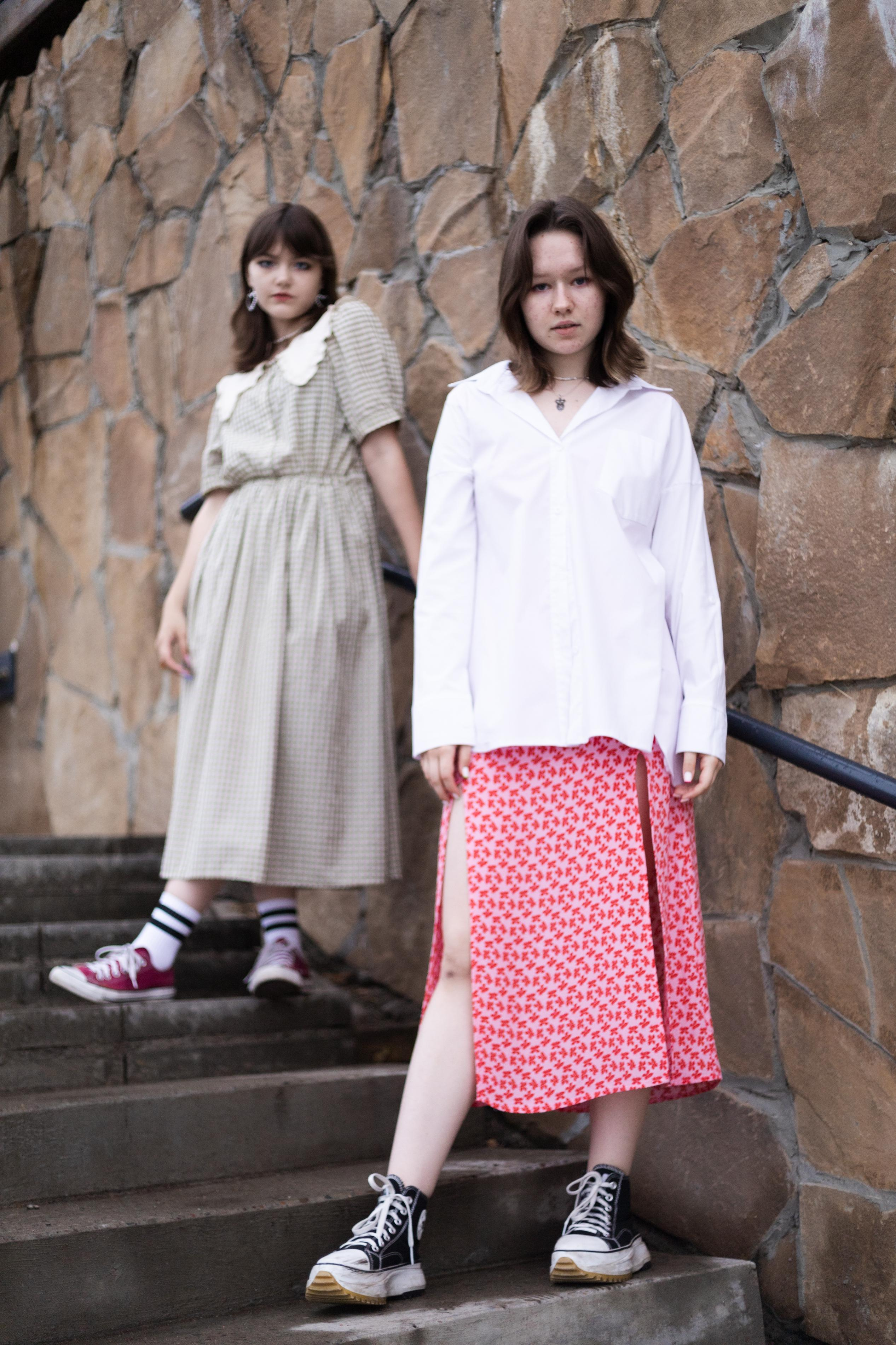 Подружки. Фотосессия на набережной. Фотограф Ирина Колесникова