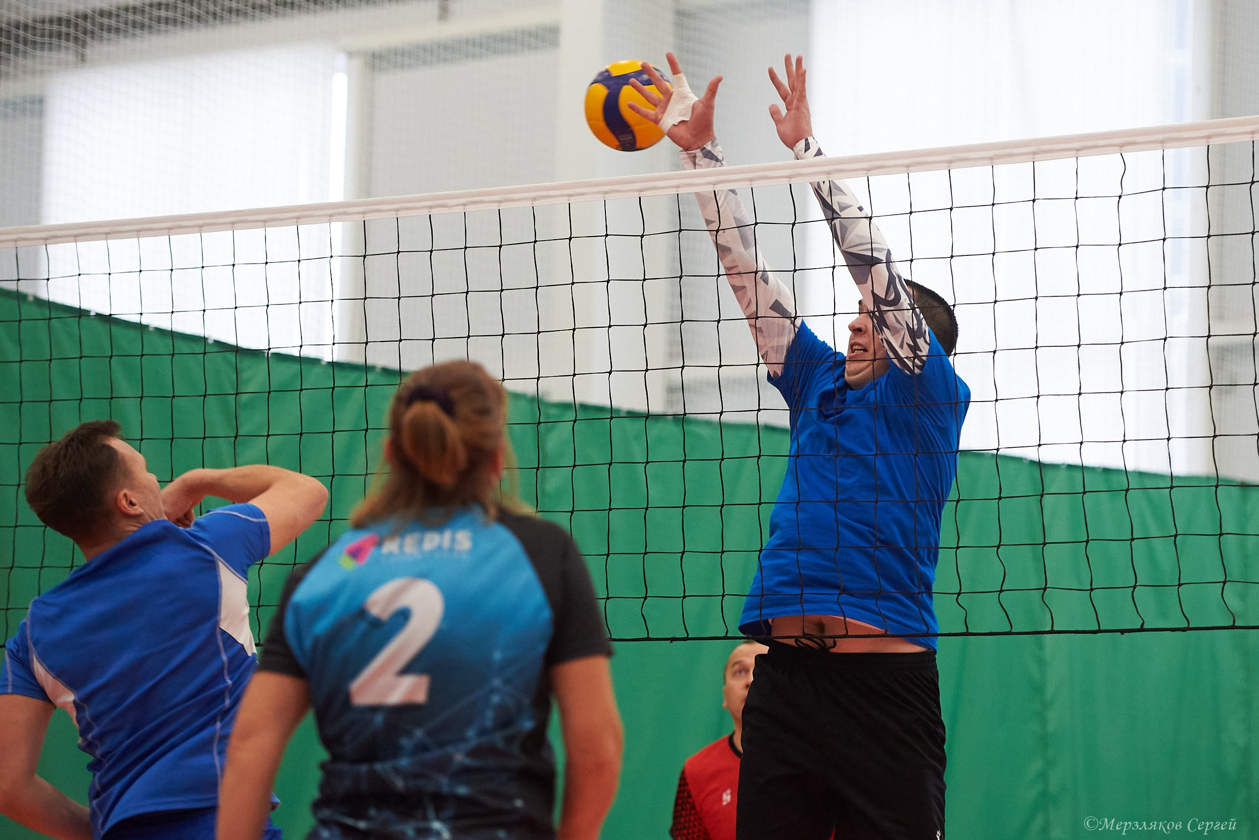 Новогодний волейбольный турнир. Ижевск. 16.12.23. Спортивный репортажный фотограф в Ижевске Сергей Мерзляков