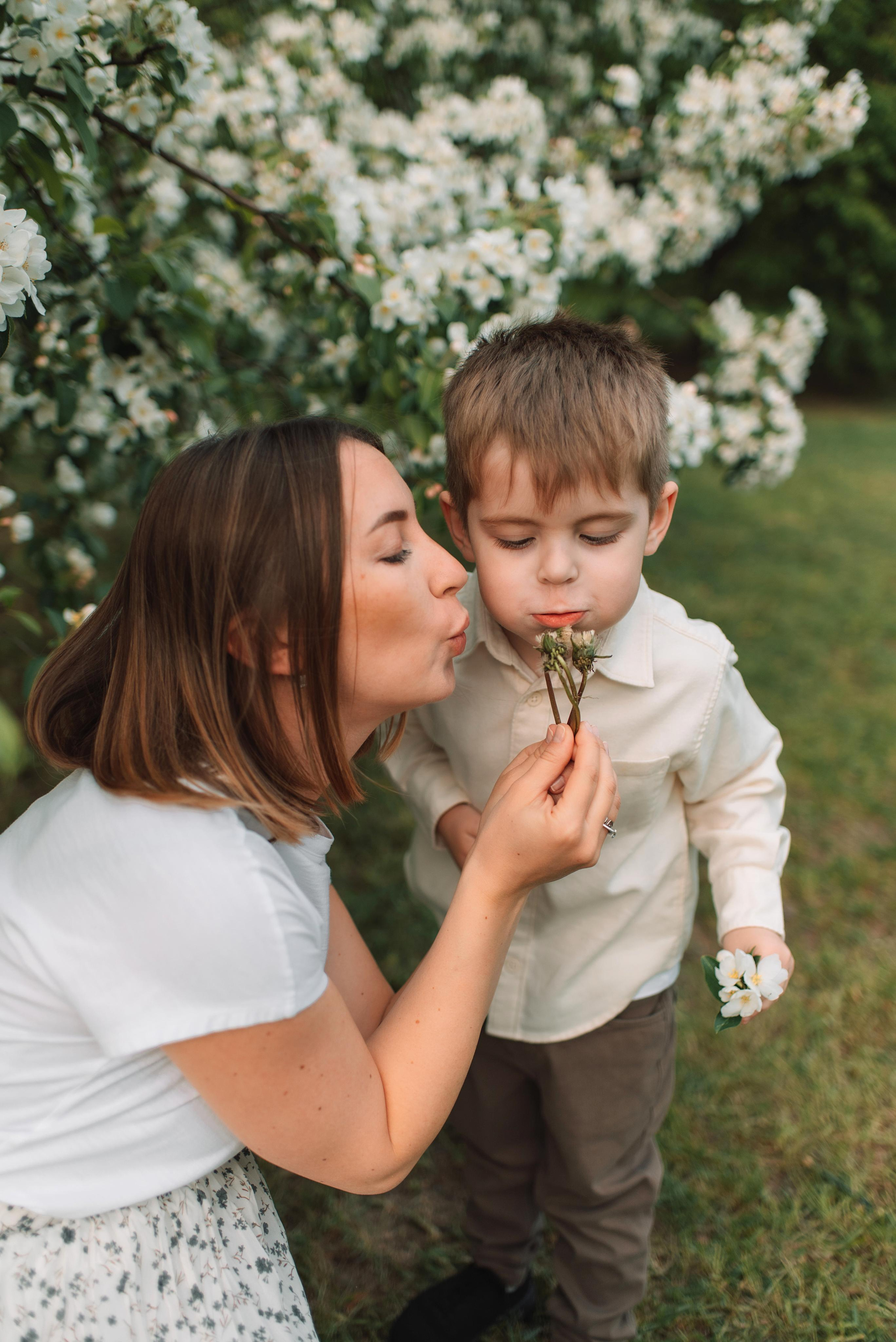 Цветение в парке. Семейный и детский фотограф в Москве и Подмосковье Ксения Черникова