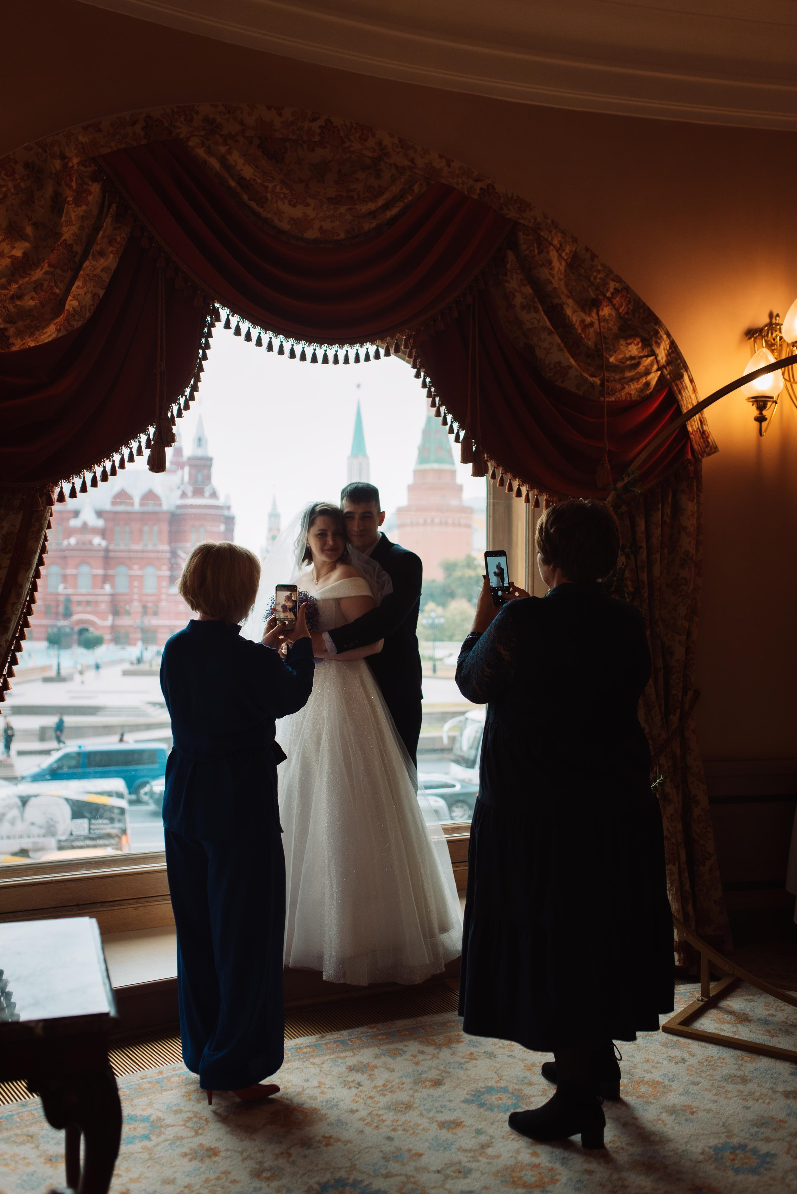 Дарья и Владимир. Роспись в Национале. Семейный и детский фотограф в Москве и Подмосковье Ксения Черникова